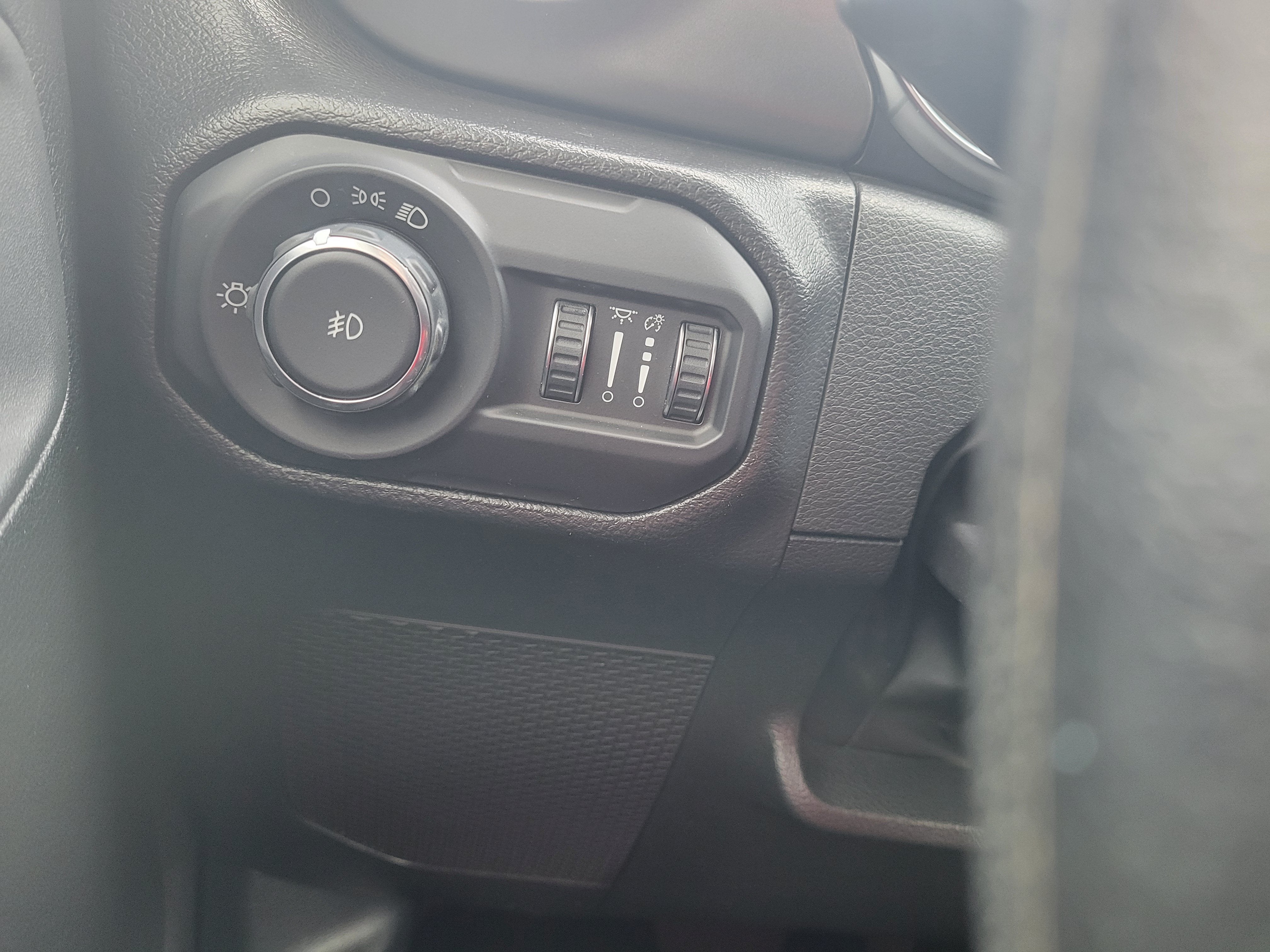 2022 Jeep Wrangler Sport - Photo 15