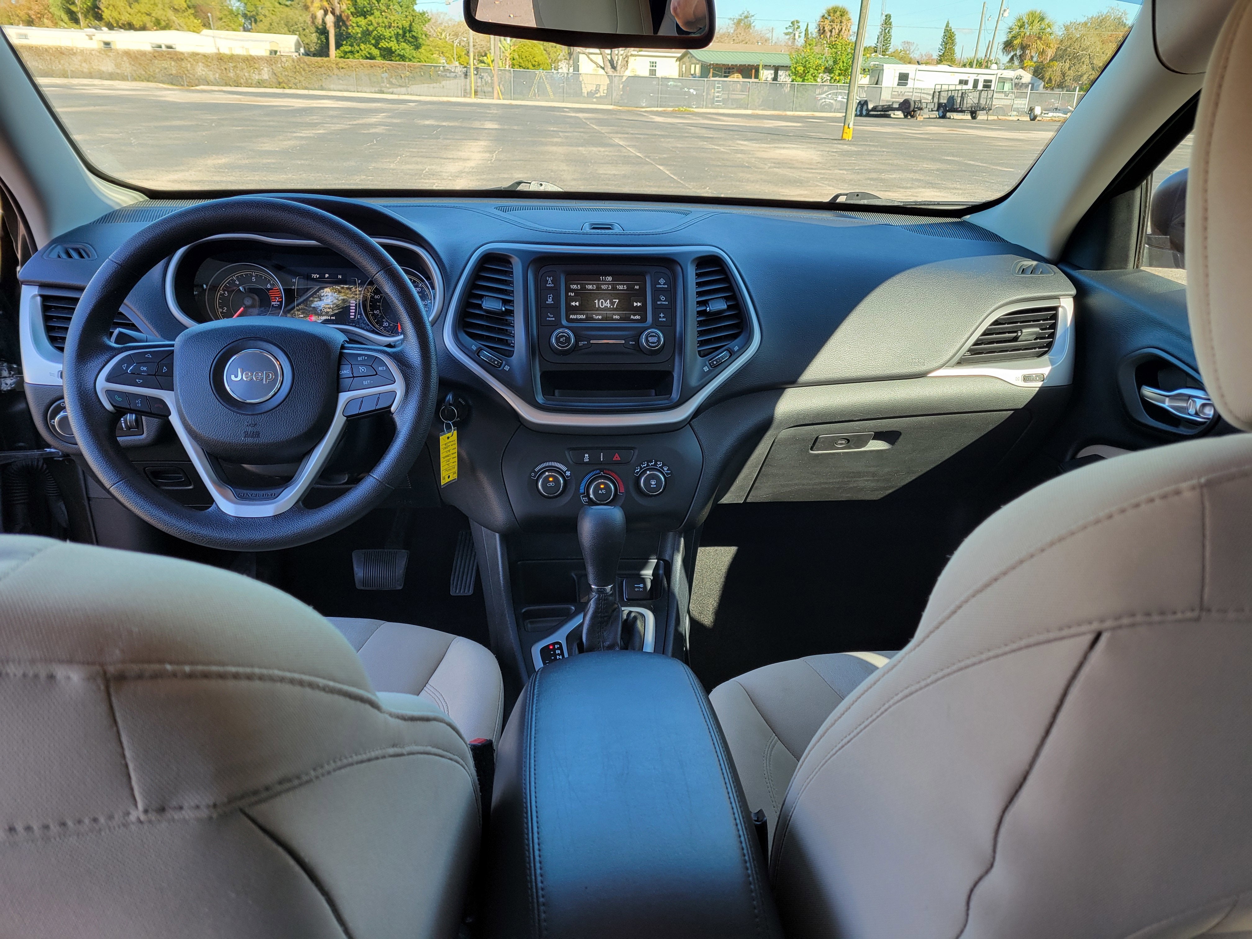 2016 Jeep Cherokee Sport