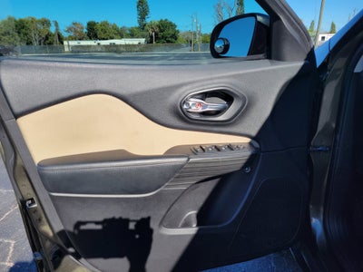 2016 Jeep Cherokee Sport