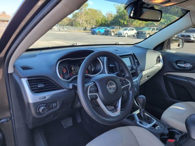 2016 Jeep Cherokee Sport