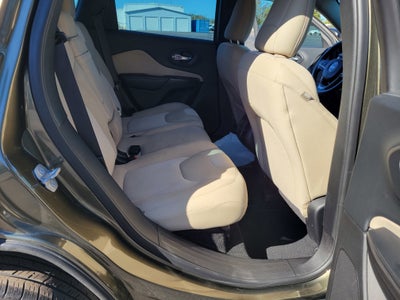 2016 Jeep Cherokee Sport