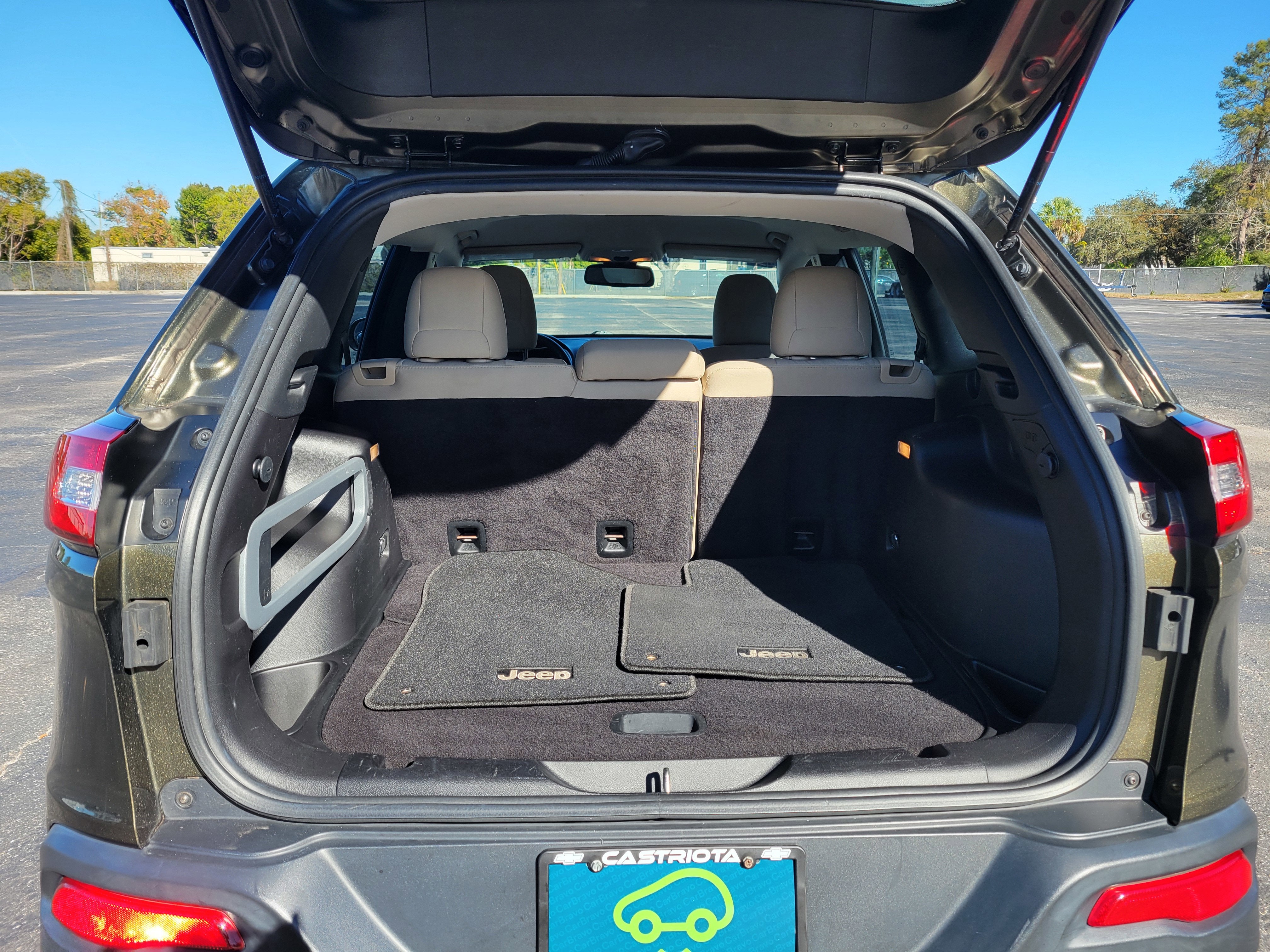 2016 Jeep Cherokee Sport