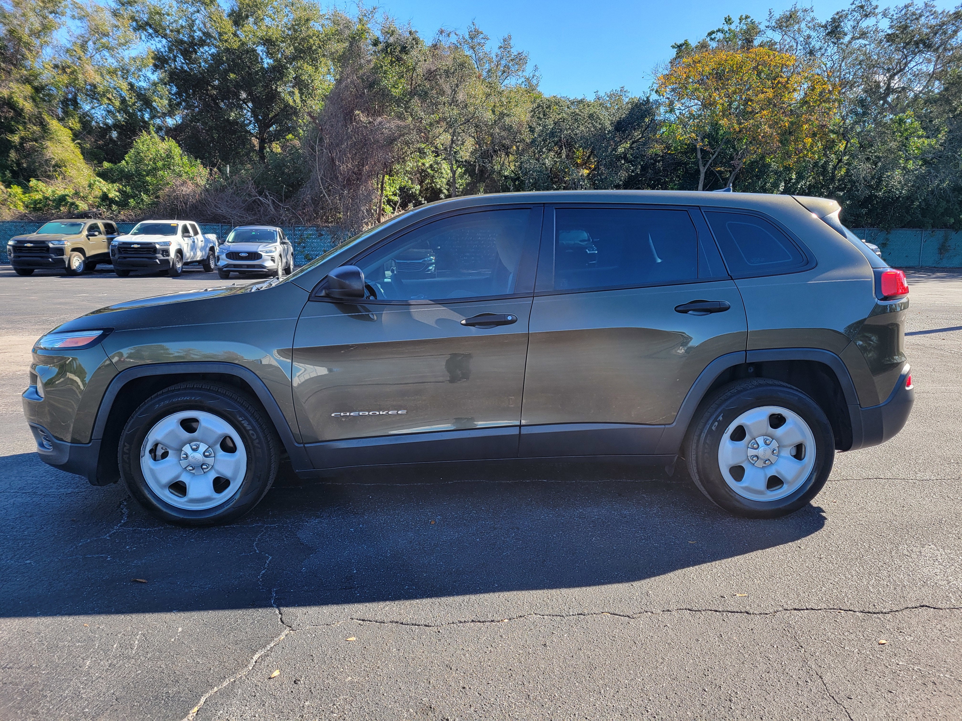 2016 Jeep Cherokee Sport