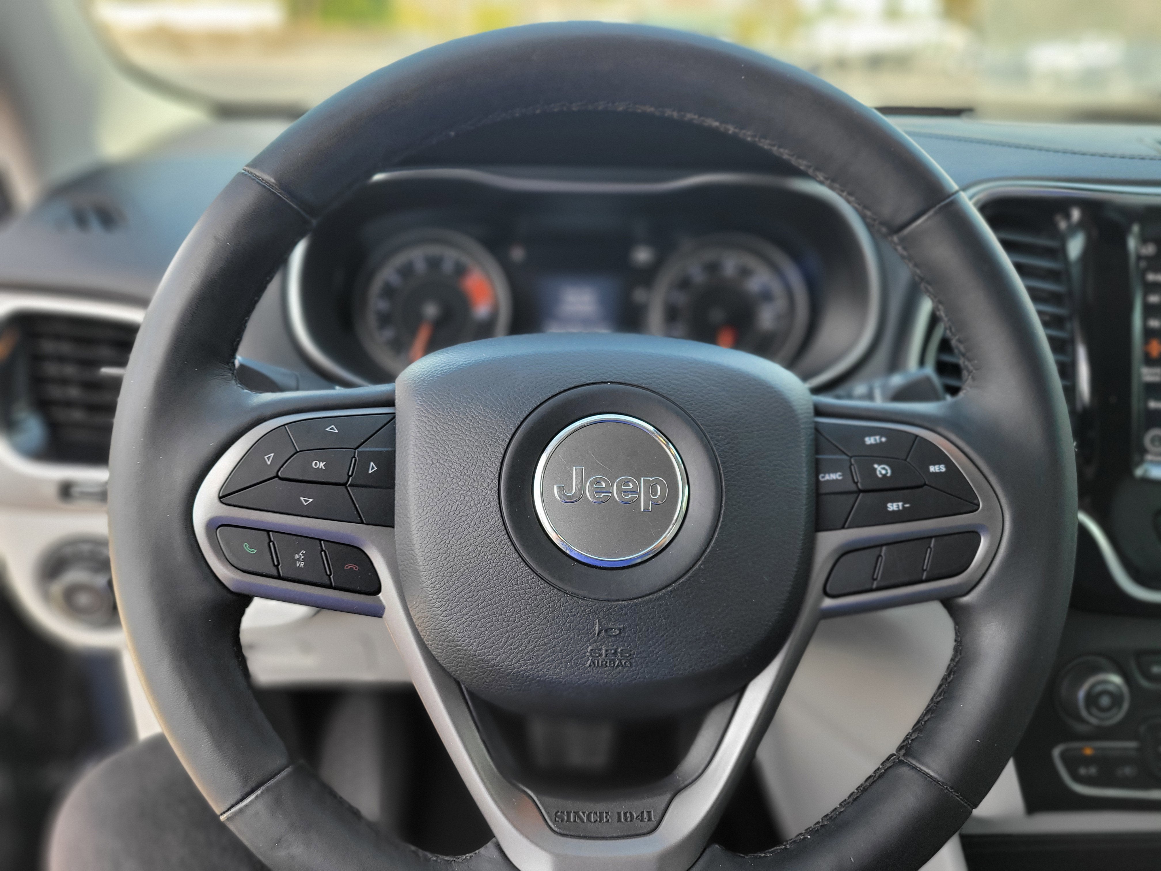 2020 Jeep Cherokee Limited FWD