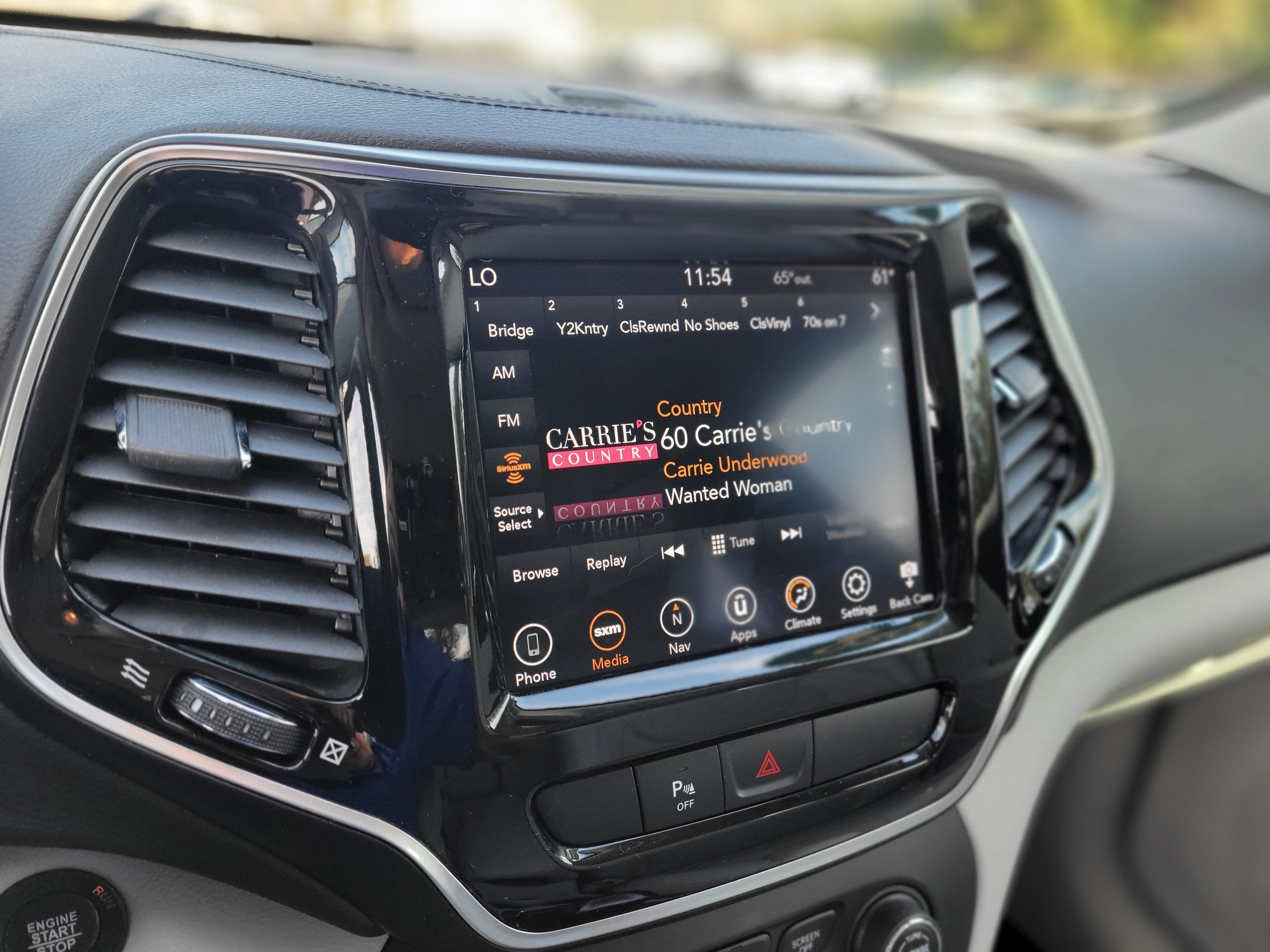 2020 Jeep Cherokee Limited FWD