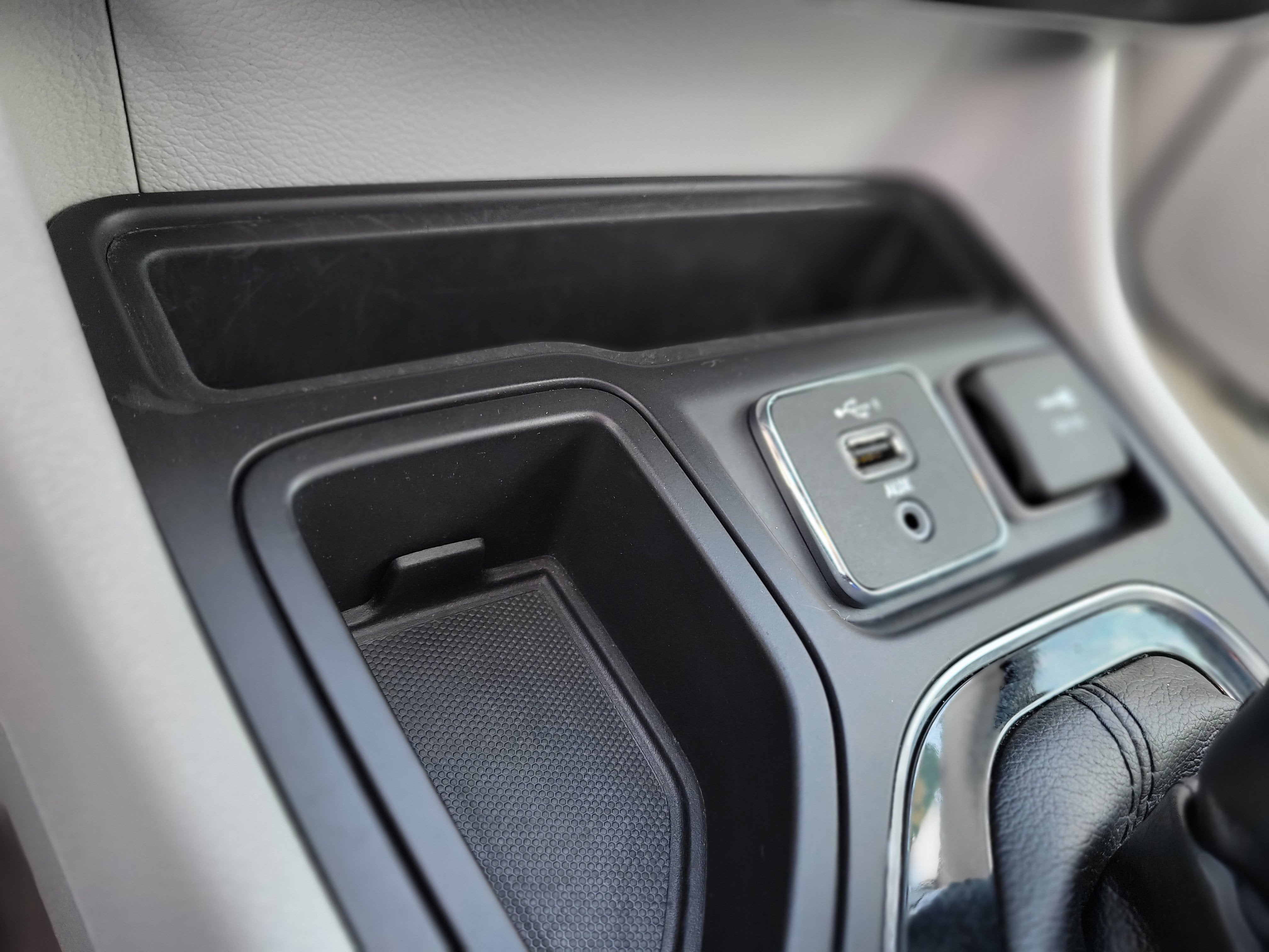 2020 Jeep Cherokee Limited FWD