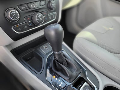 2020 Jeep Cherokee Limited FWD