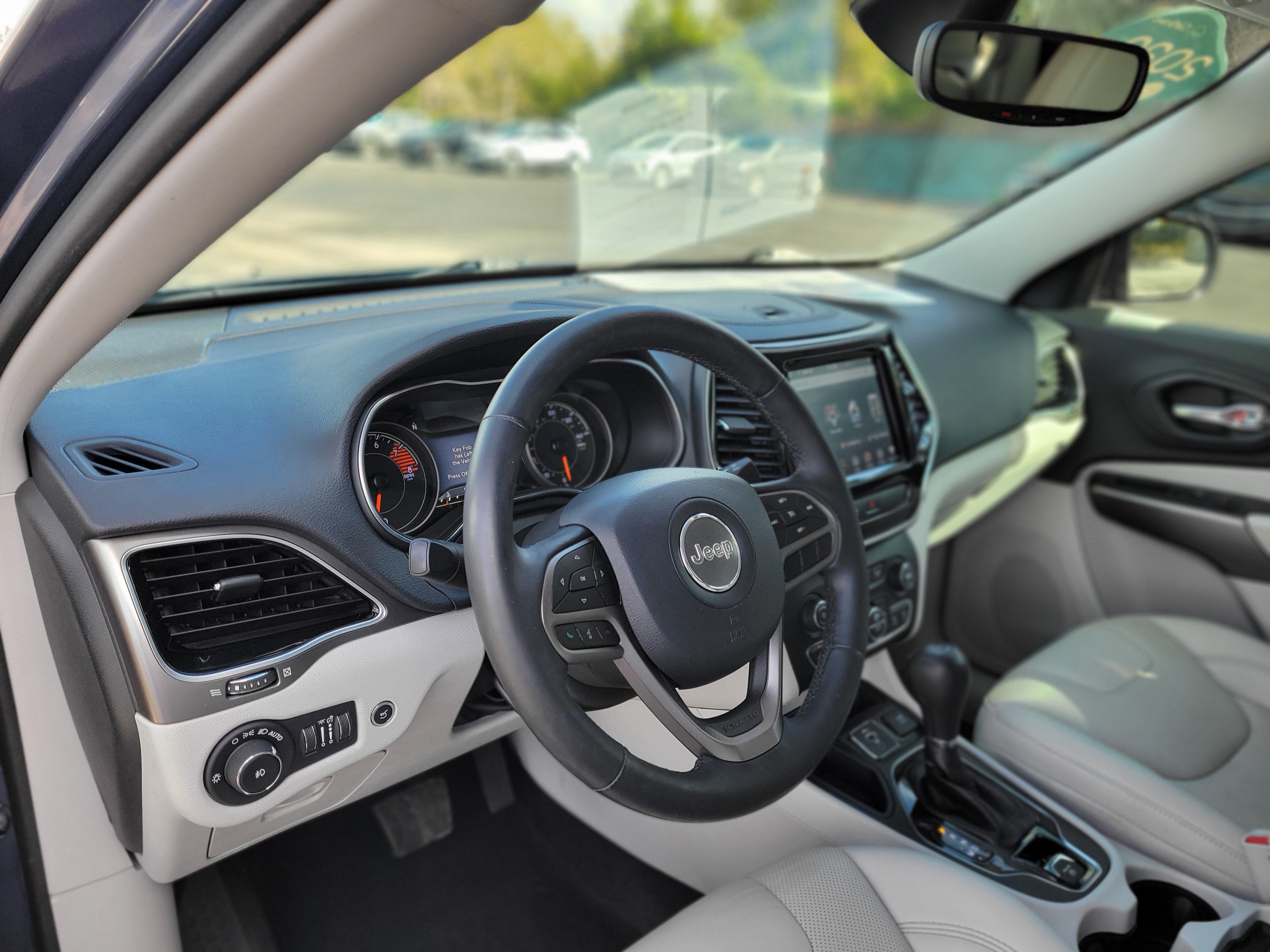 2020 Jeep Cherokee Limited FWD