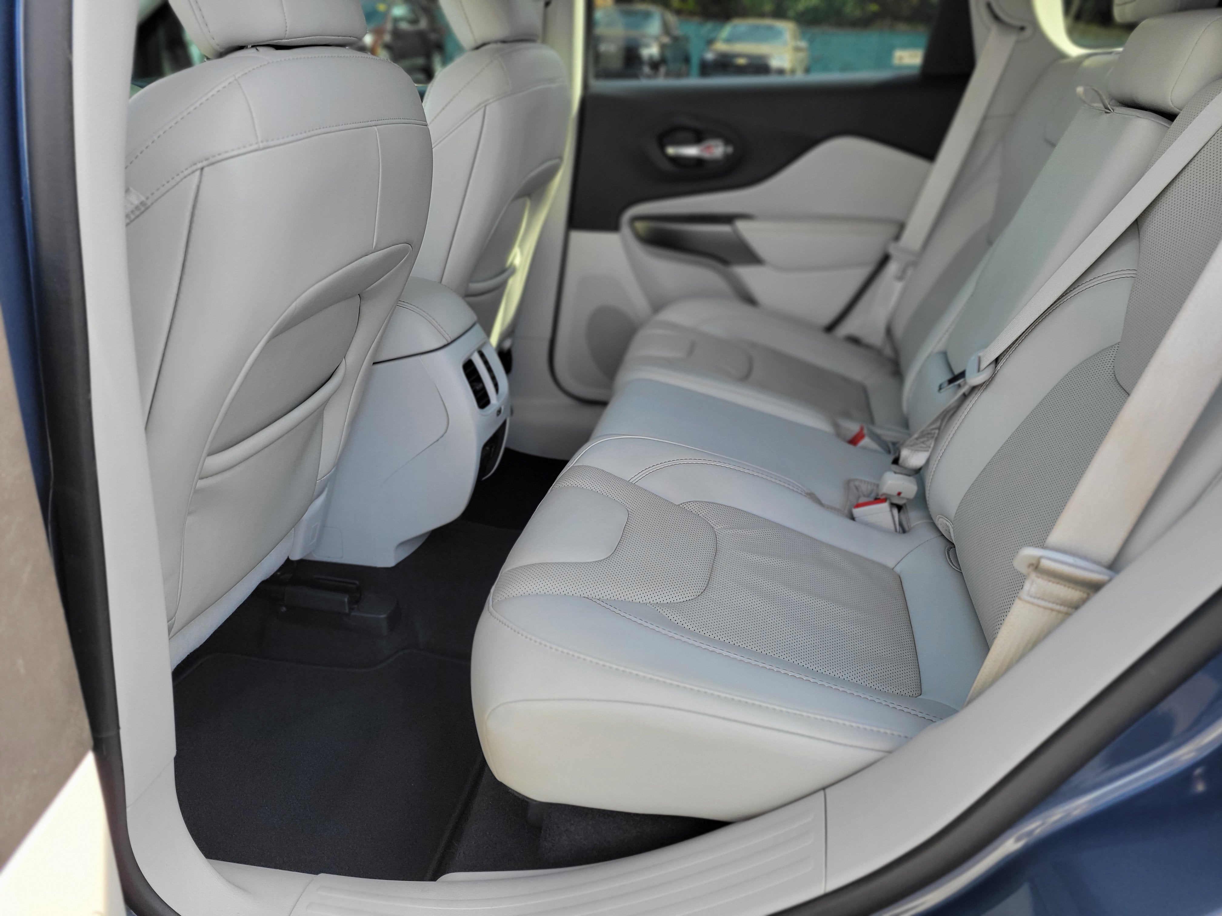 2020 Jeep Cherokee Limited FWD