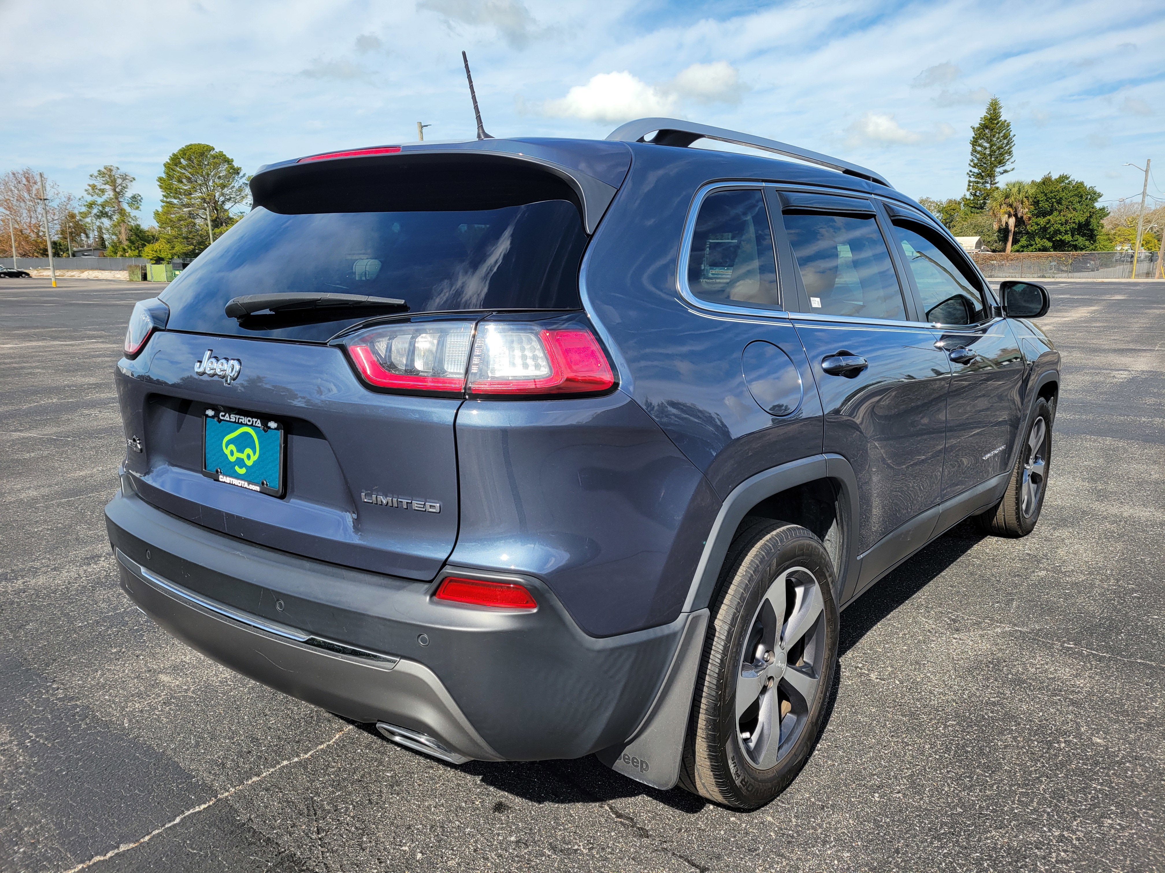 2020 Jeep Cherokee Limited FWD