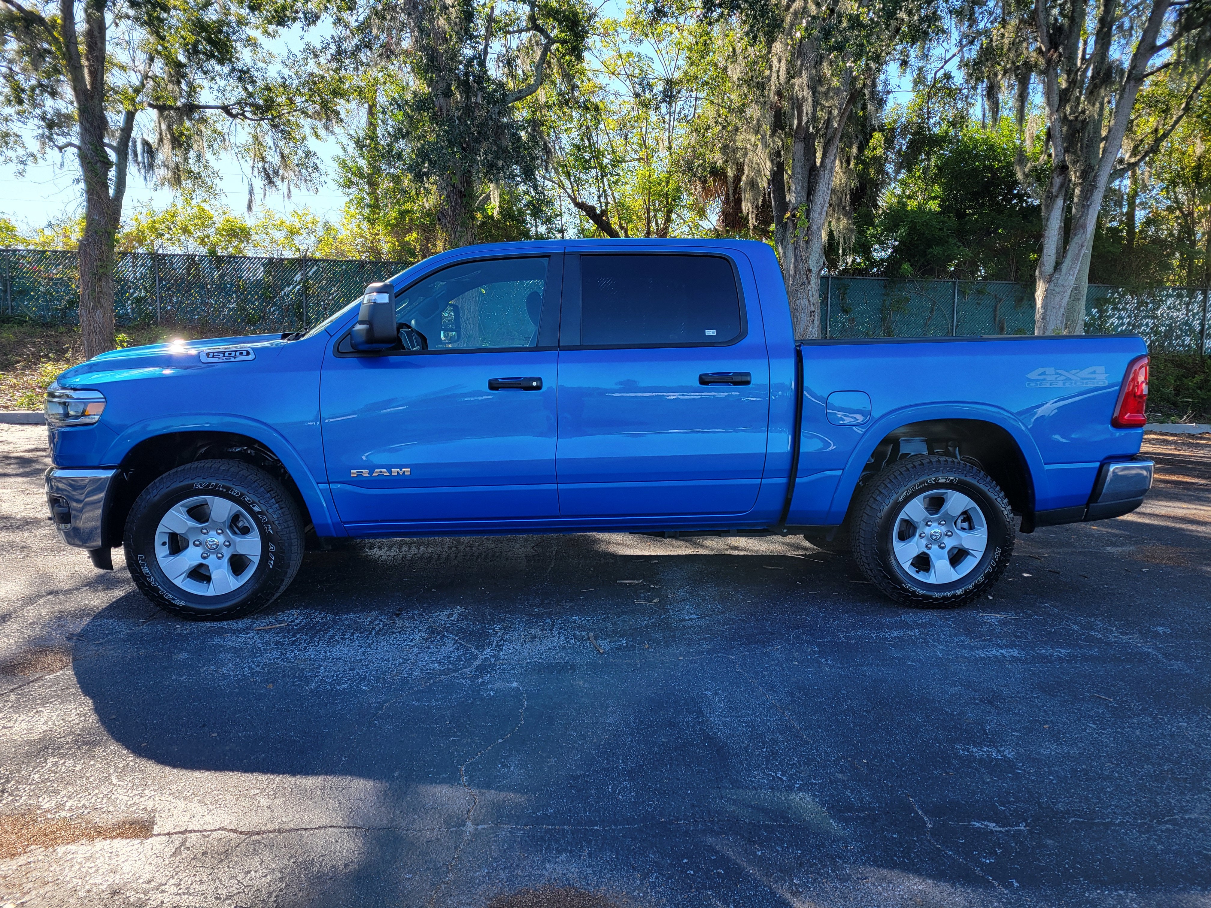 2025 RAM 1500 Big Horn Crew Cab 4x4 5'7" Box