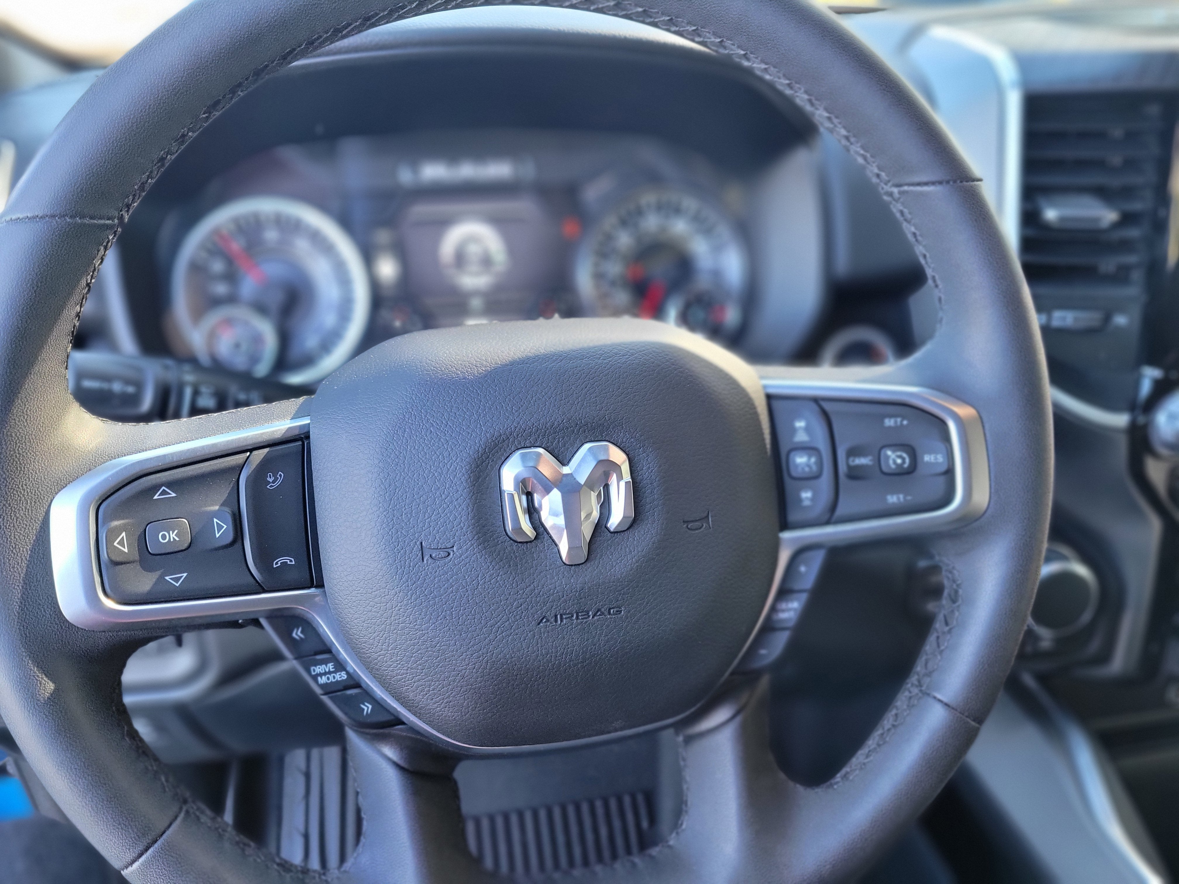 2025 RAM 1500 Big Horn Crew Cab 4x4 5'7" Box