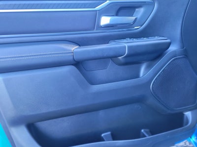 2025 RAM 1500 Big Horn Crew Cab 4x4 5'7" Box