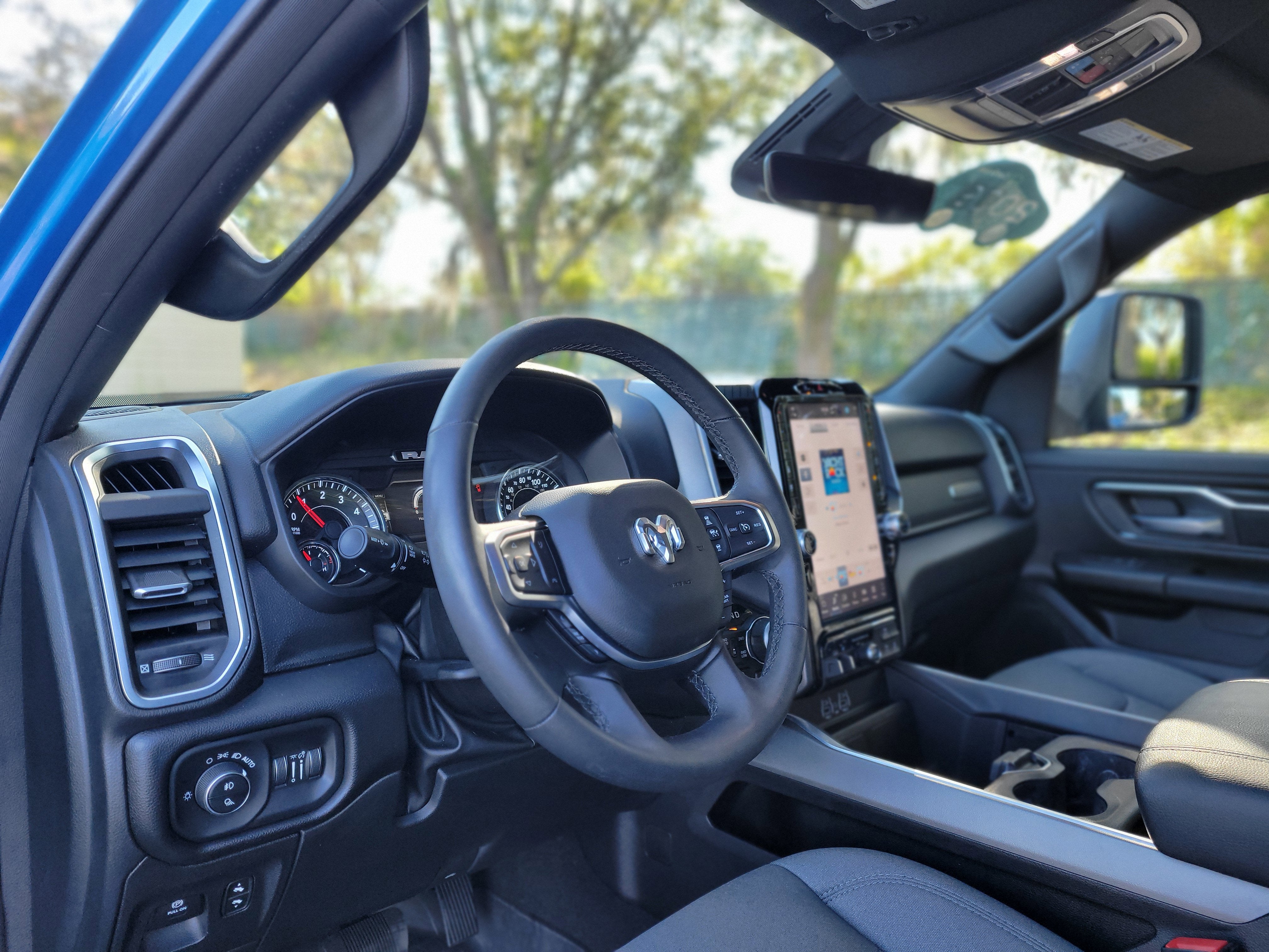 2025 RAM 1500 Big Horn Crew Cab 4x4 5'7" Box