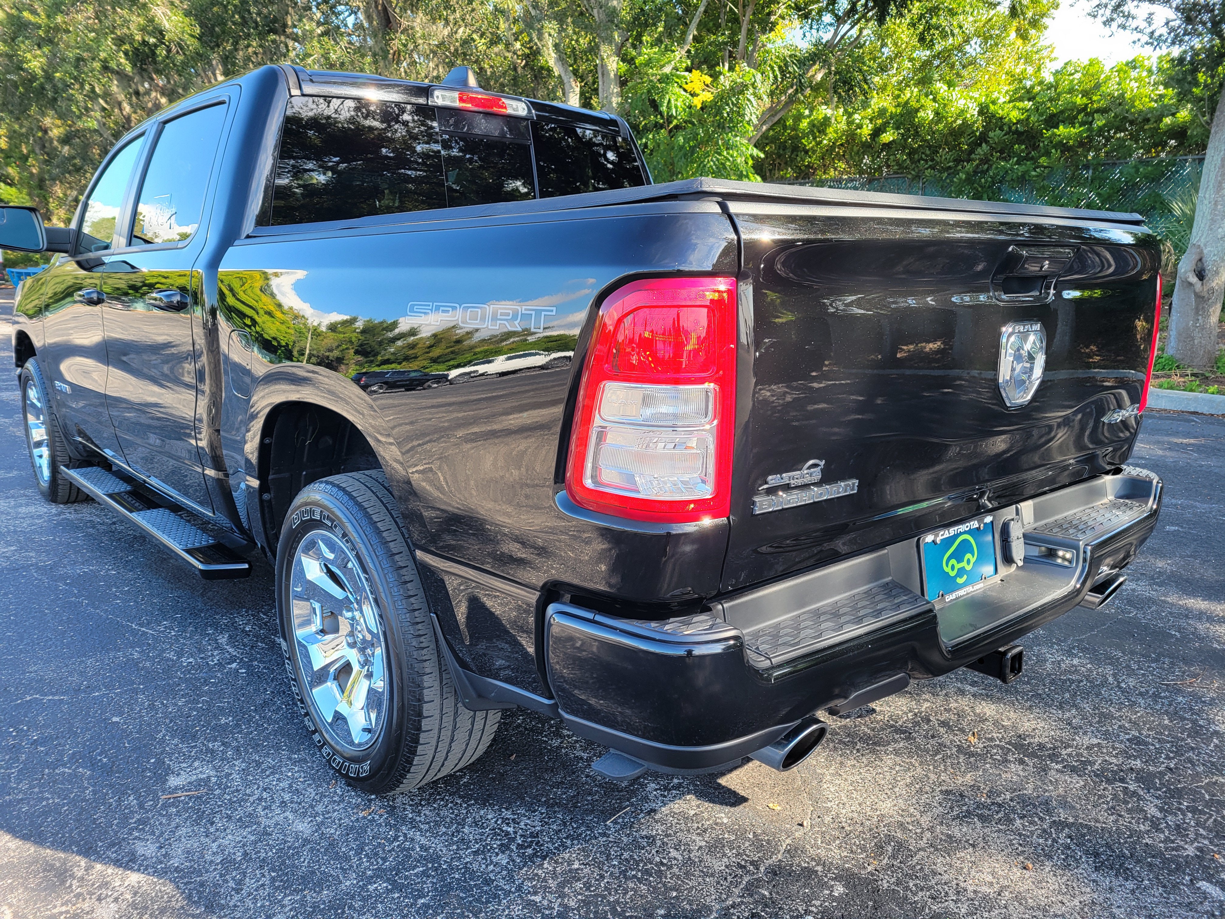2022 RAM 1500 Big Horn Crew Cab 4x4 5'7" Box