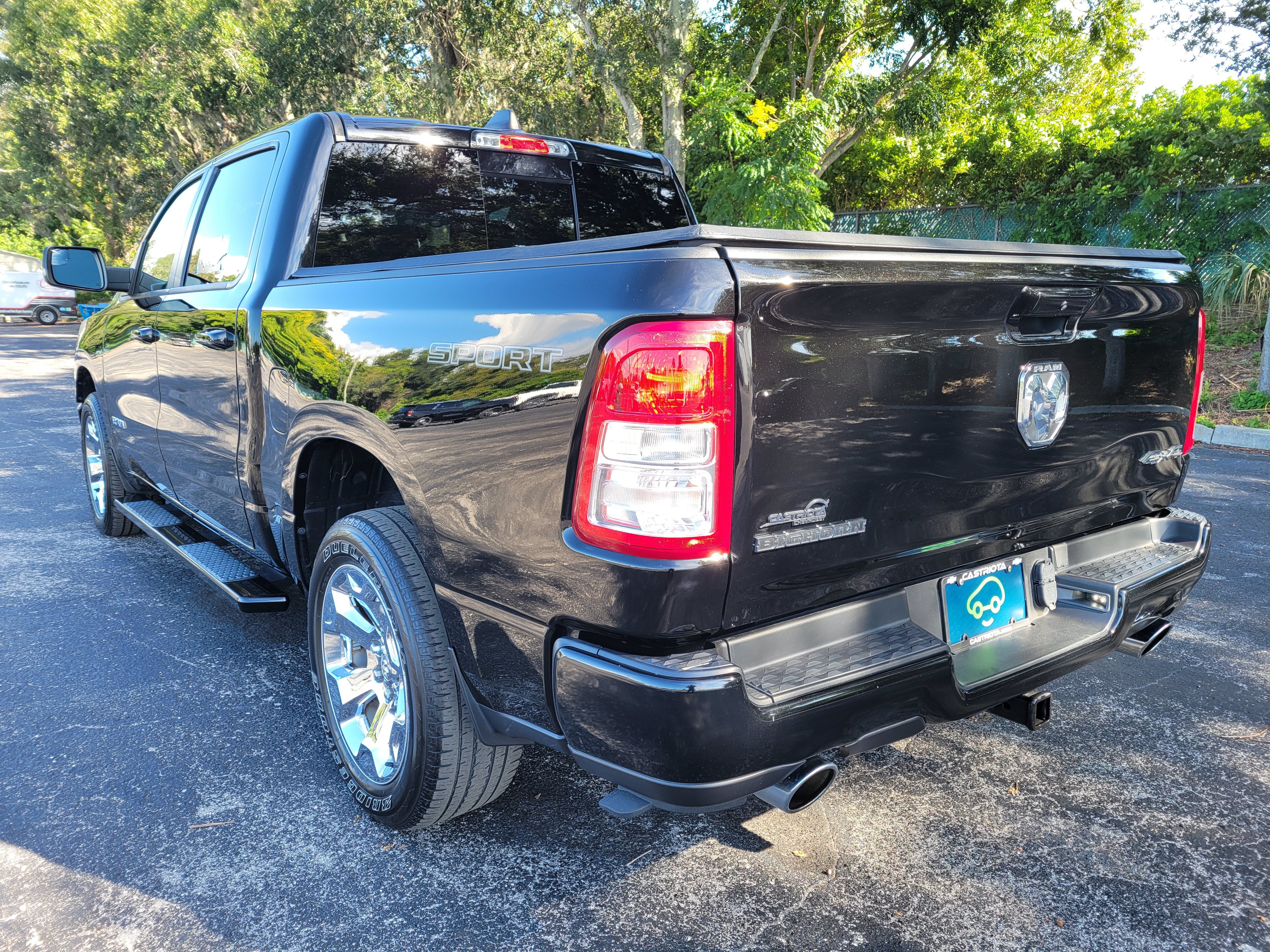 2022 RAM 1500 Big Horn Crew Cab 4x4 5'7" Box