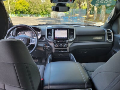 2022 RAM 1500 Big Horn Crew Cab 4x4 5'7" Box