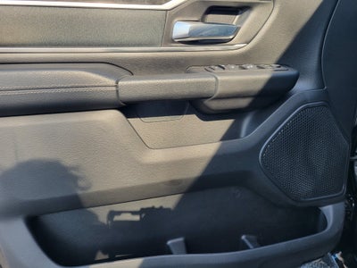 2022 RAM 1500 Big Horn Crew Cab 4x4 5'7" Box