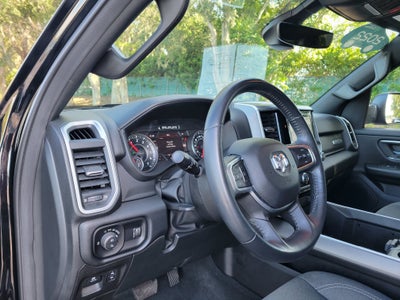 2022 RAM 1500 Big Horn Crew Cab 4x4 5'7" Box