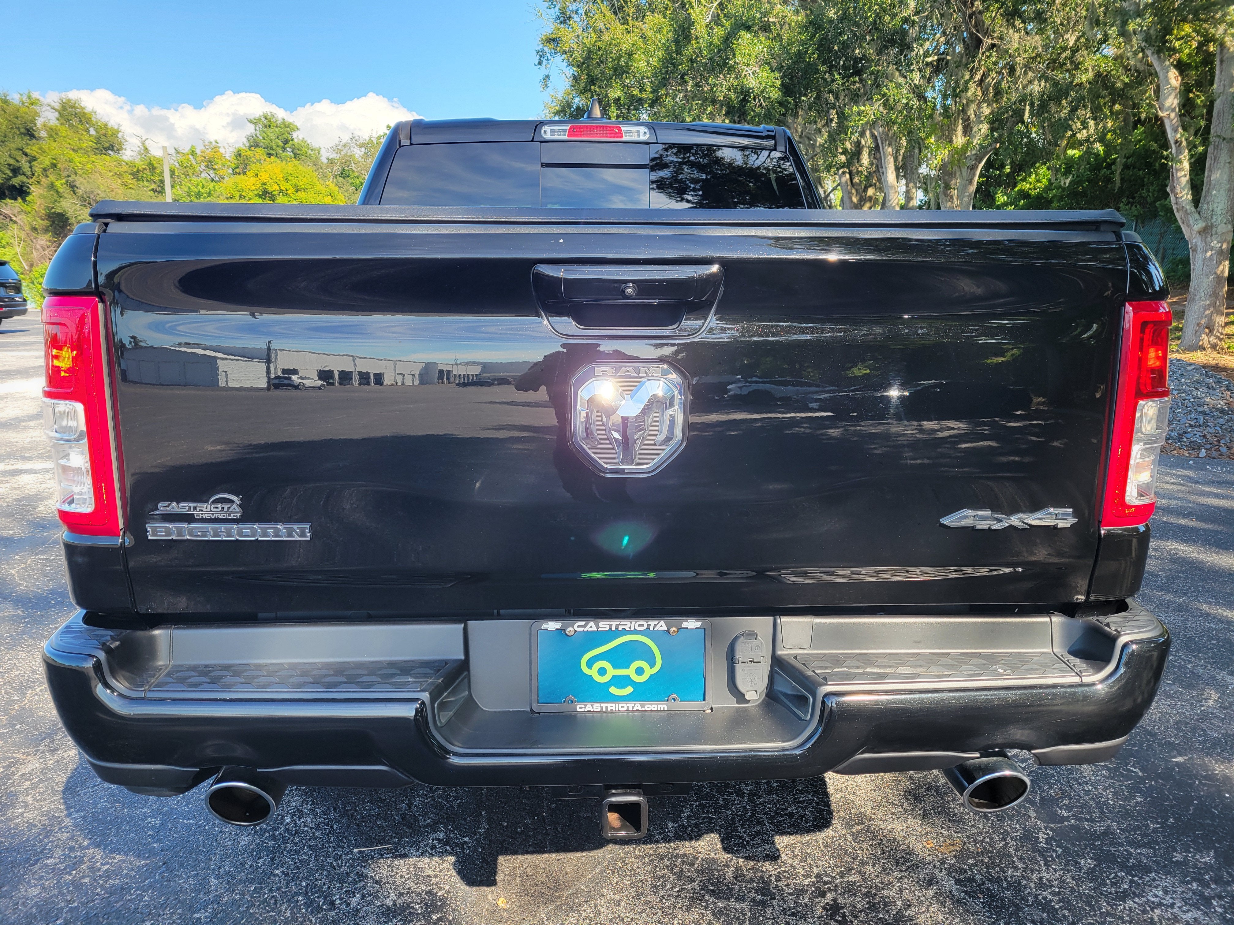 2022 RAM 1500 Big Horn Crew Cab 4x4 5'7" Box
