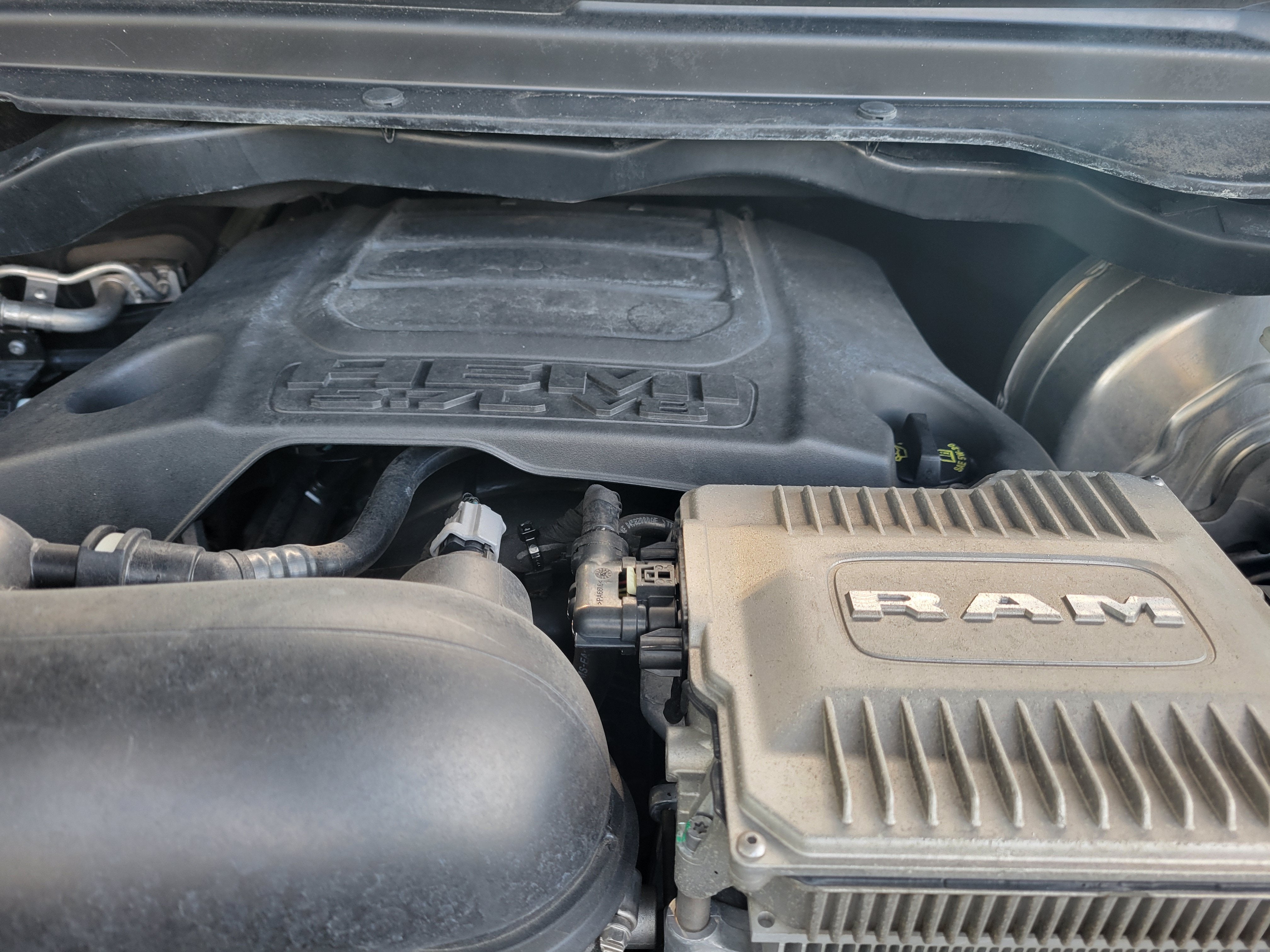 2021 RAM 1500 Laramie Crew Cab 4x4 5'7" Box