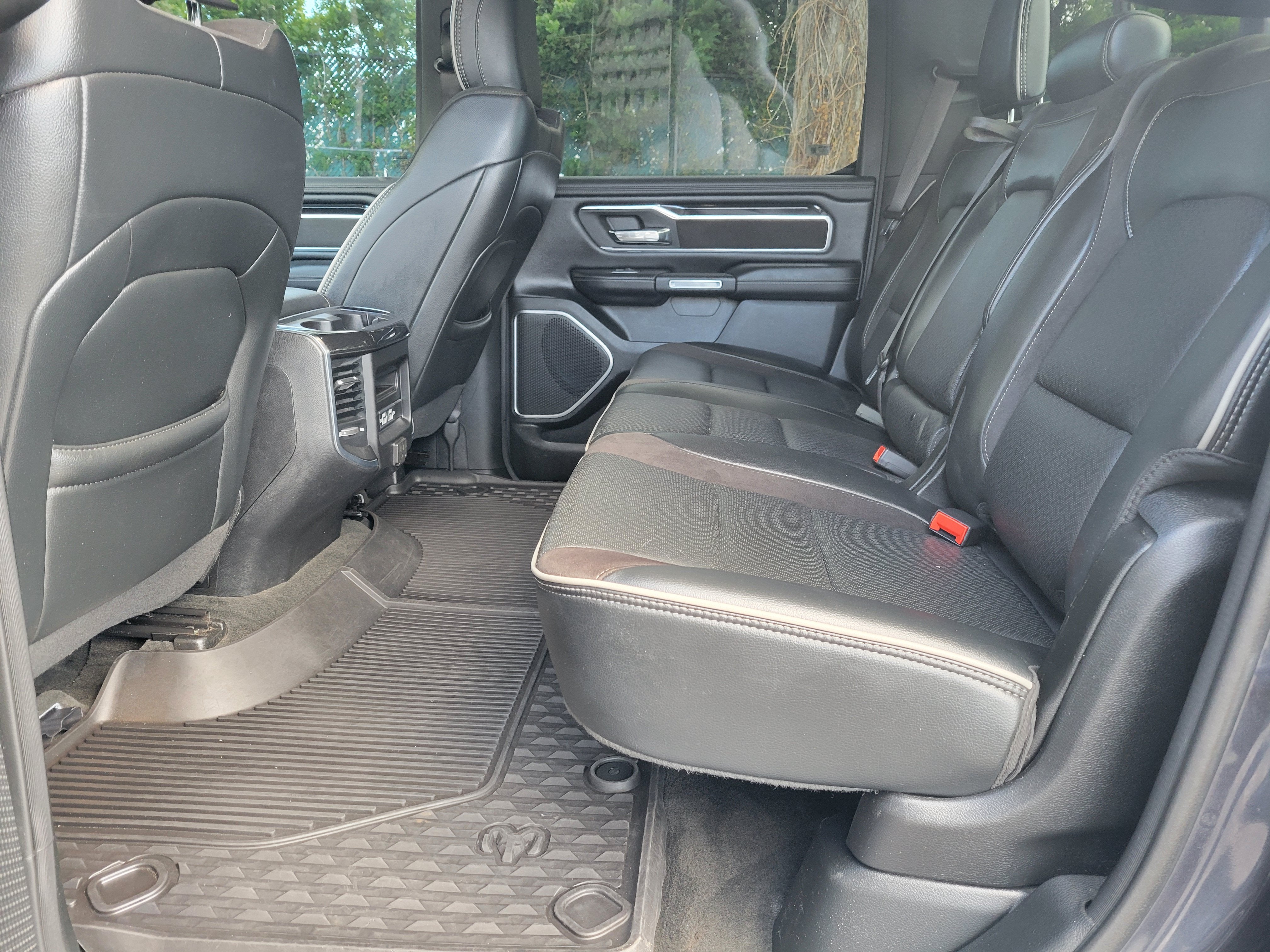 2021 RAM 1500 Laramie Crew Cab 4x4 5'7" Box