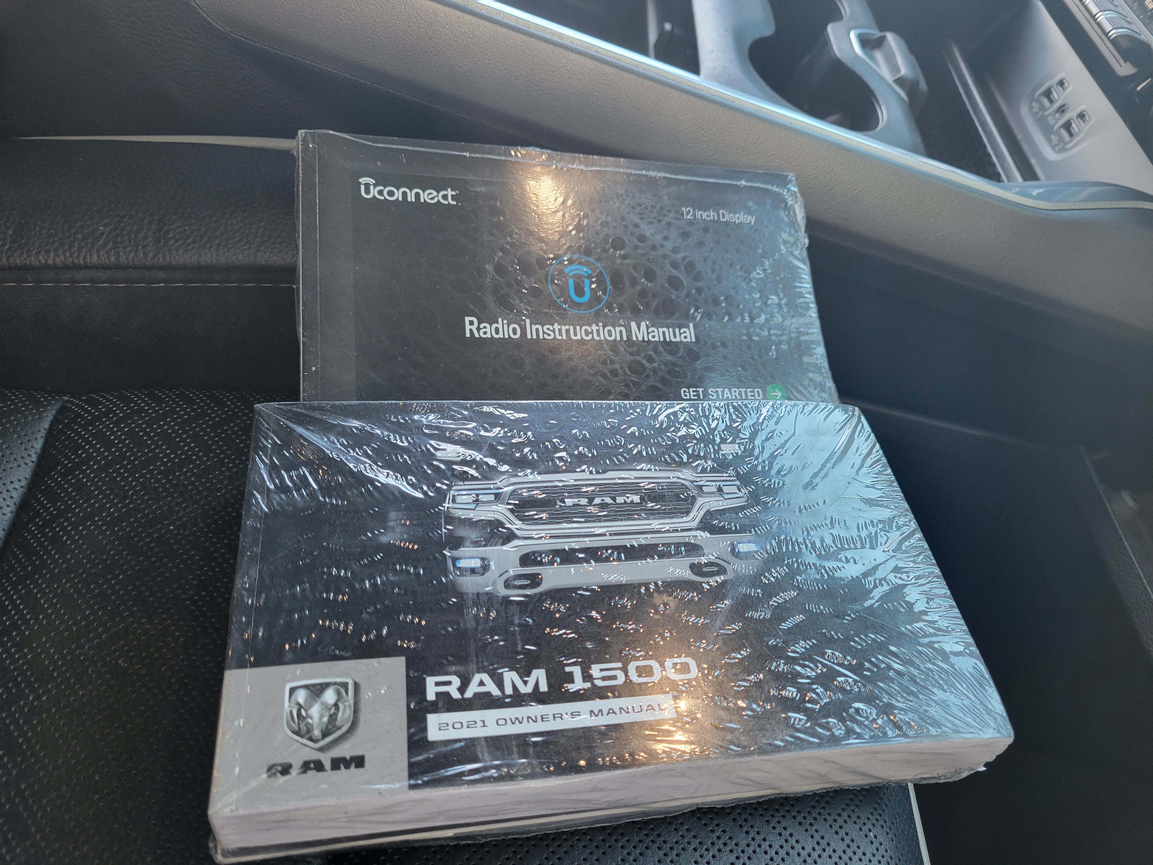 2021 RAM 1500 Laramie Crew Cab 4x4 5'7" Box
