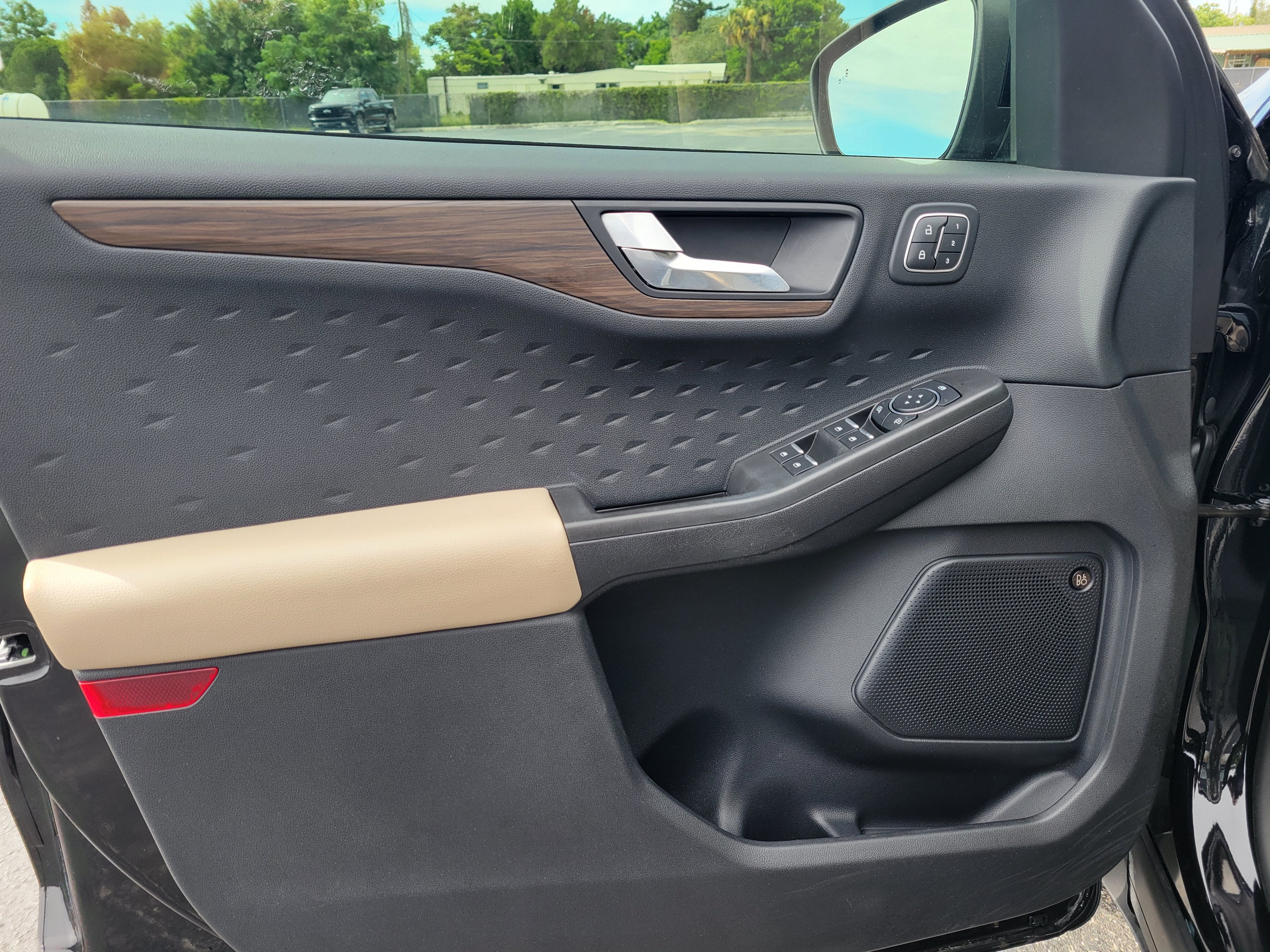 2020 Ford Escape Titanium Hybrid