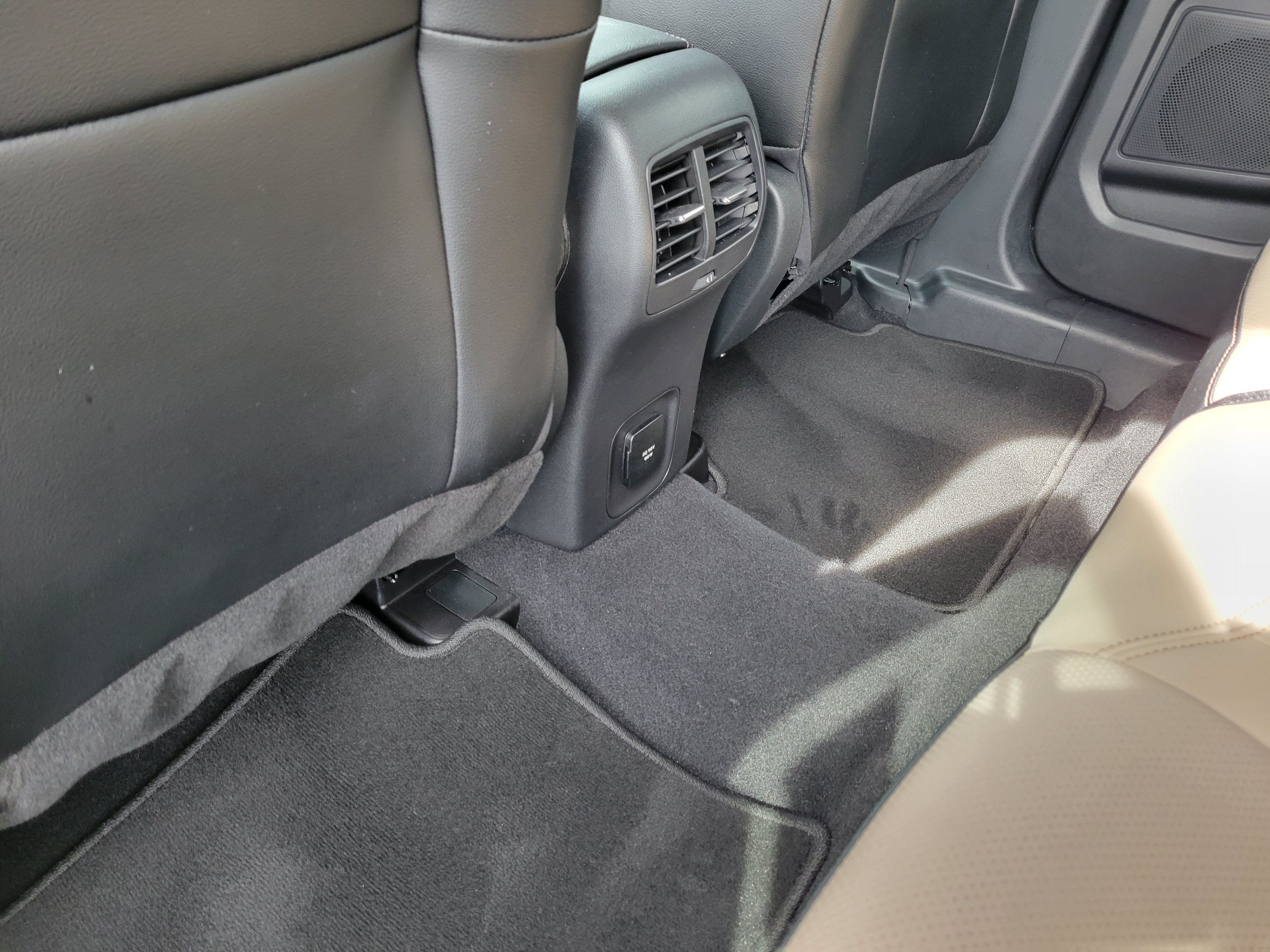 2020 Ford Escape Titanium Hybrid