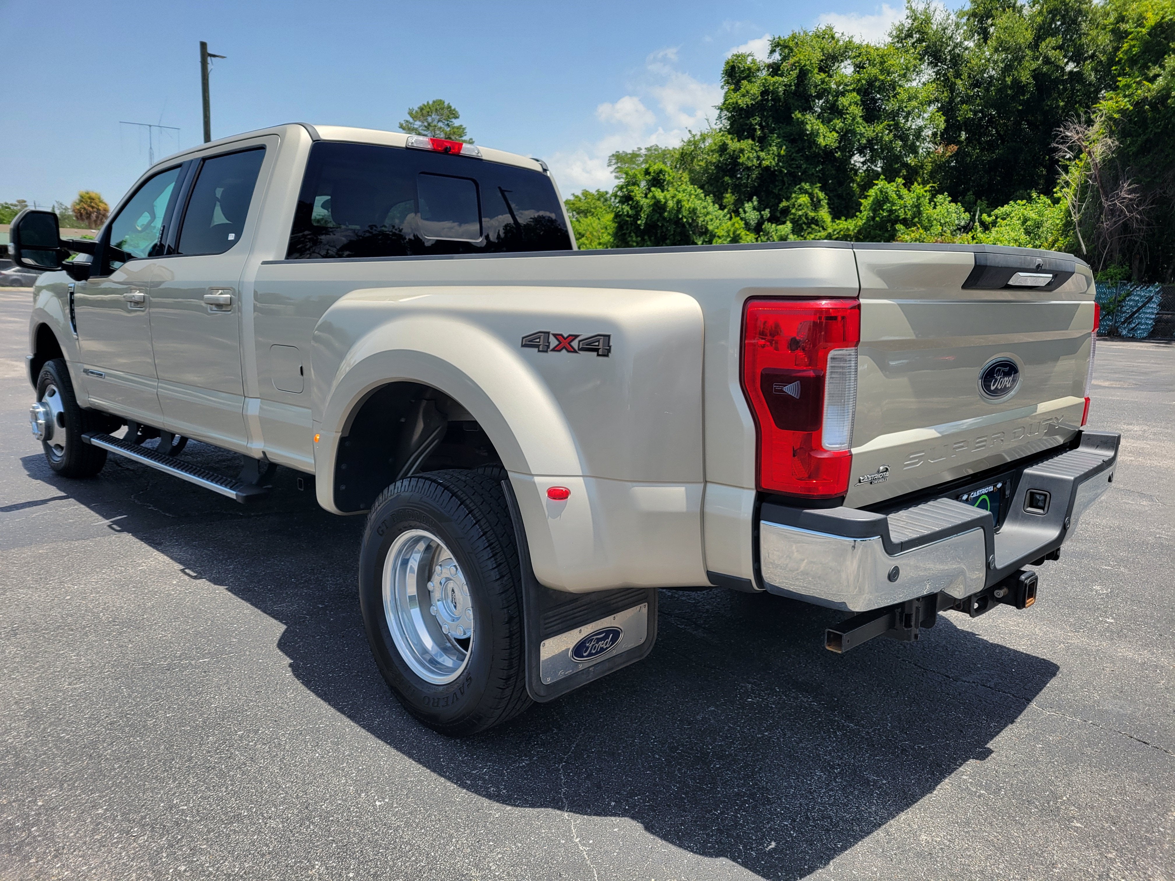 2017 Ford F-350 LARIAT