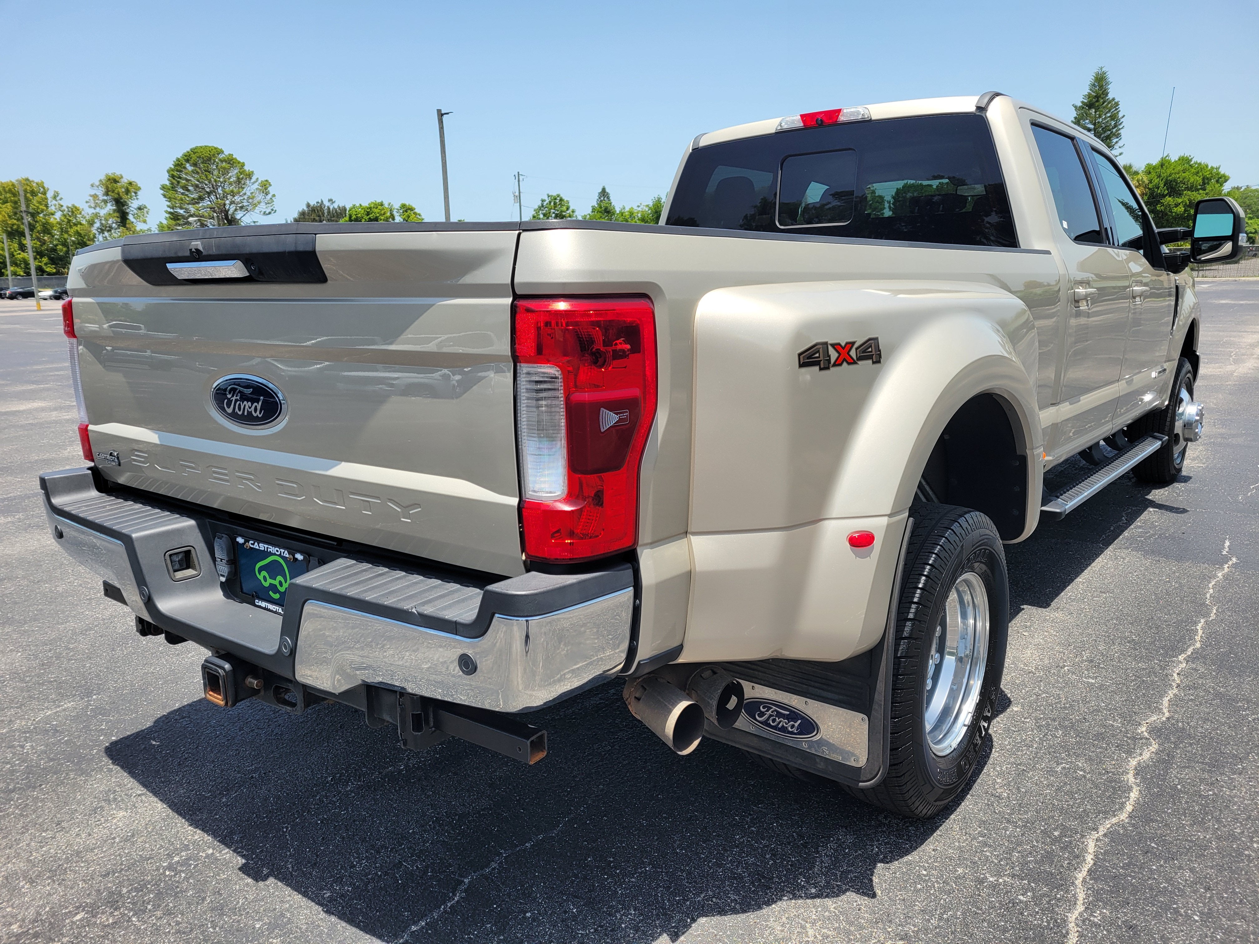 2017 Ford F-350 LARIAT