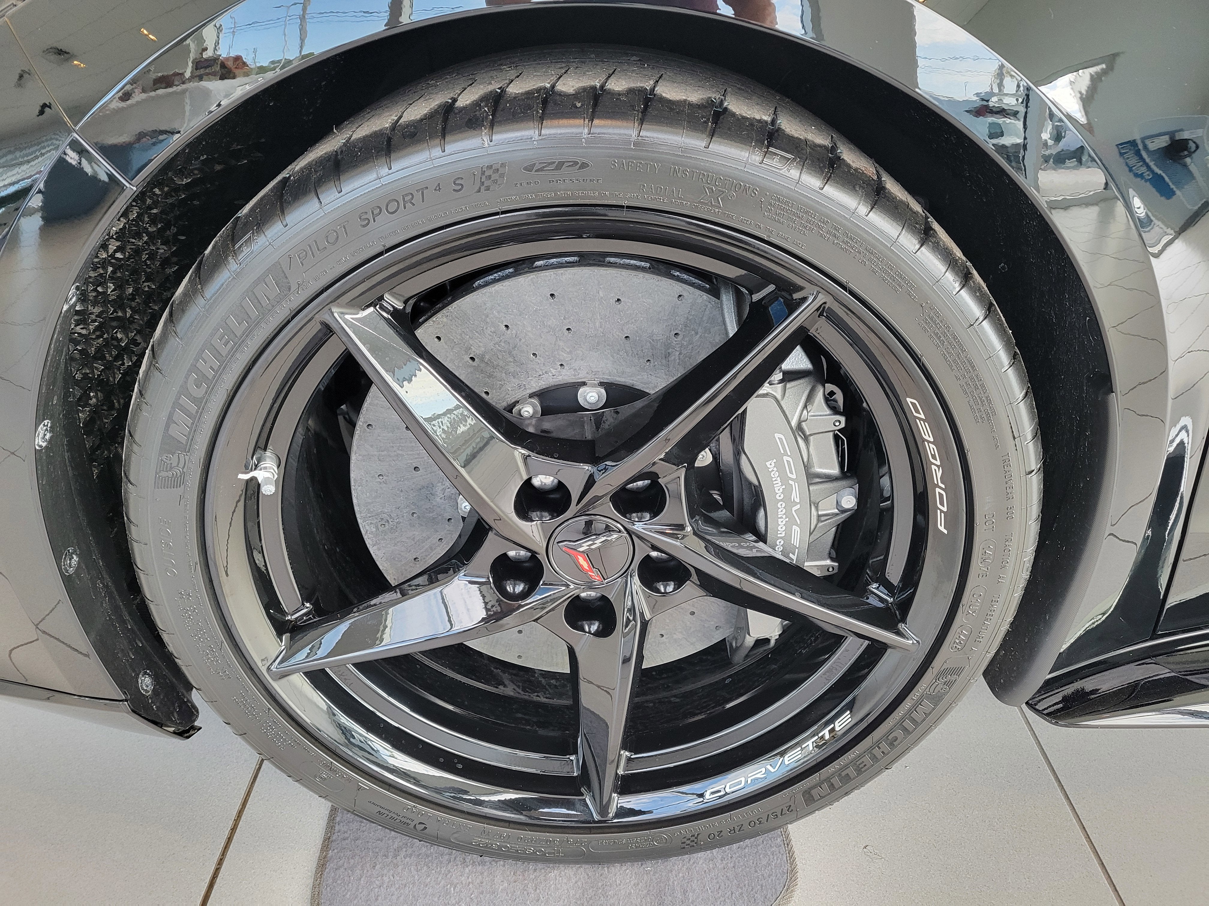 2026 Chevrolet Corvette E-Ray 2LZ