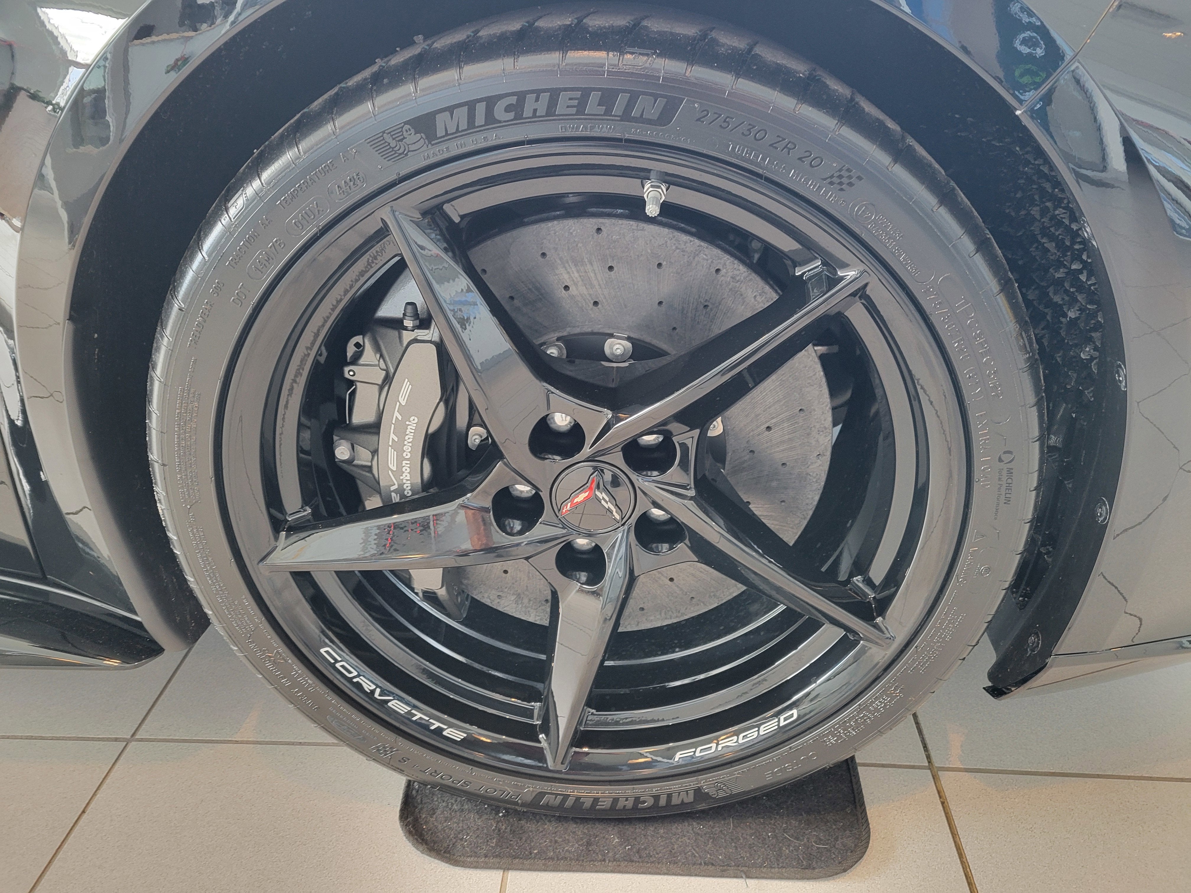 2026 Chevrolet Corvette E-Ray 2LZ