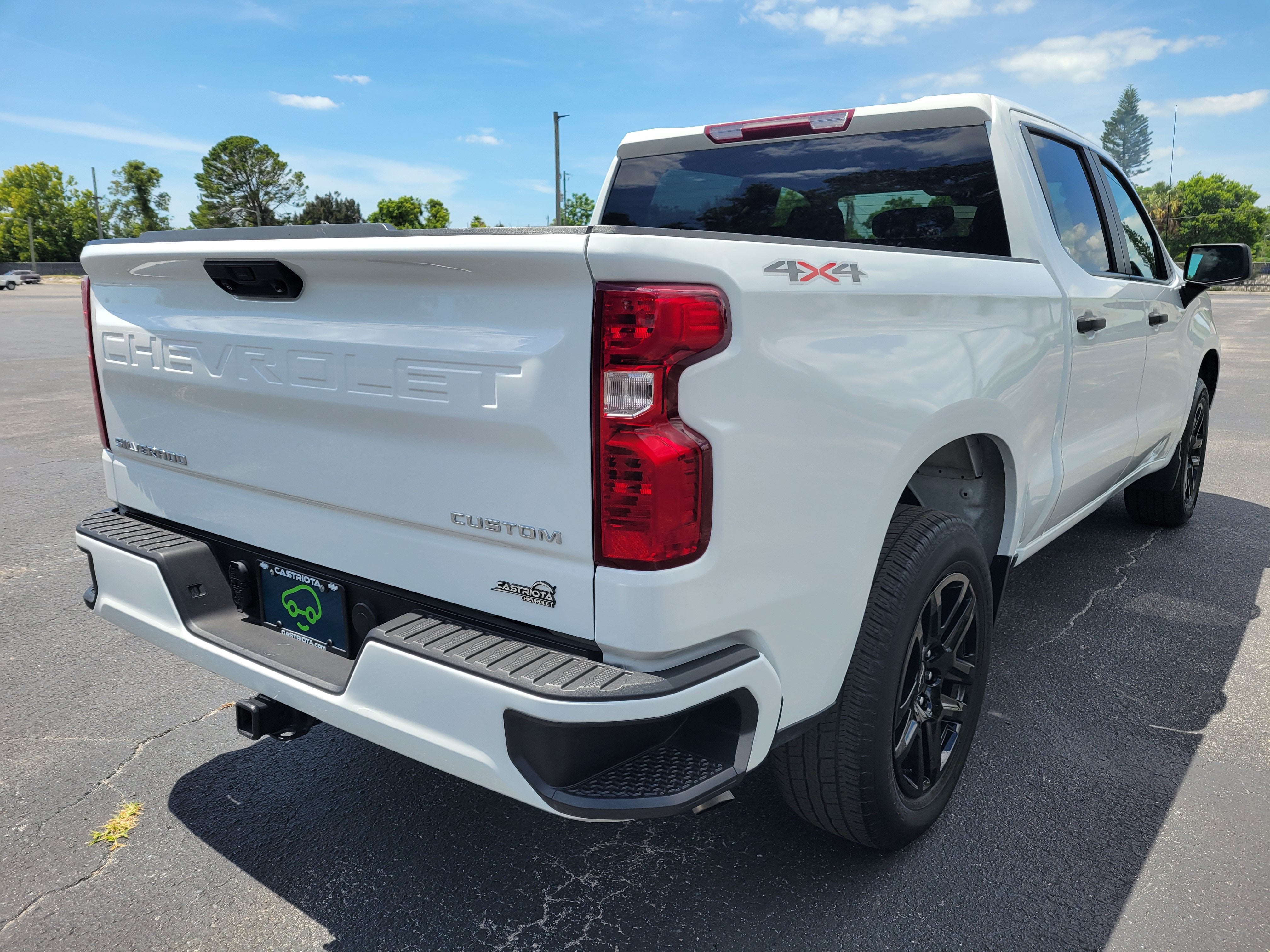 2022 Chevrolet Silverado 1500 Custom