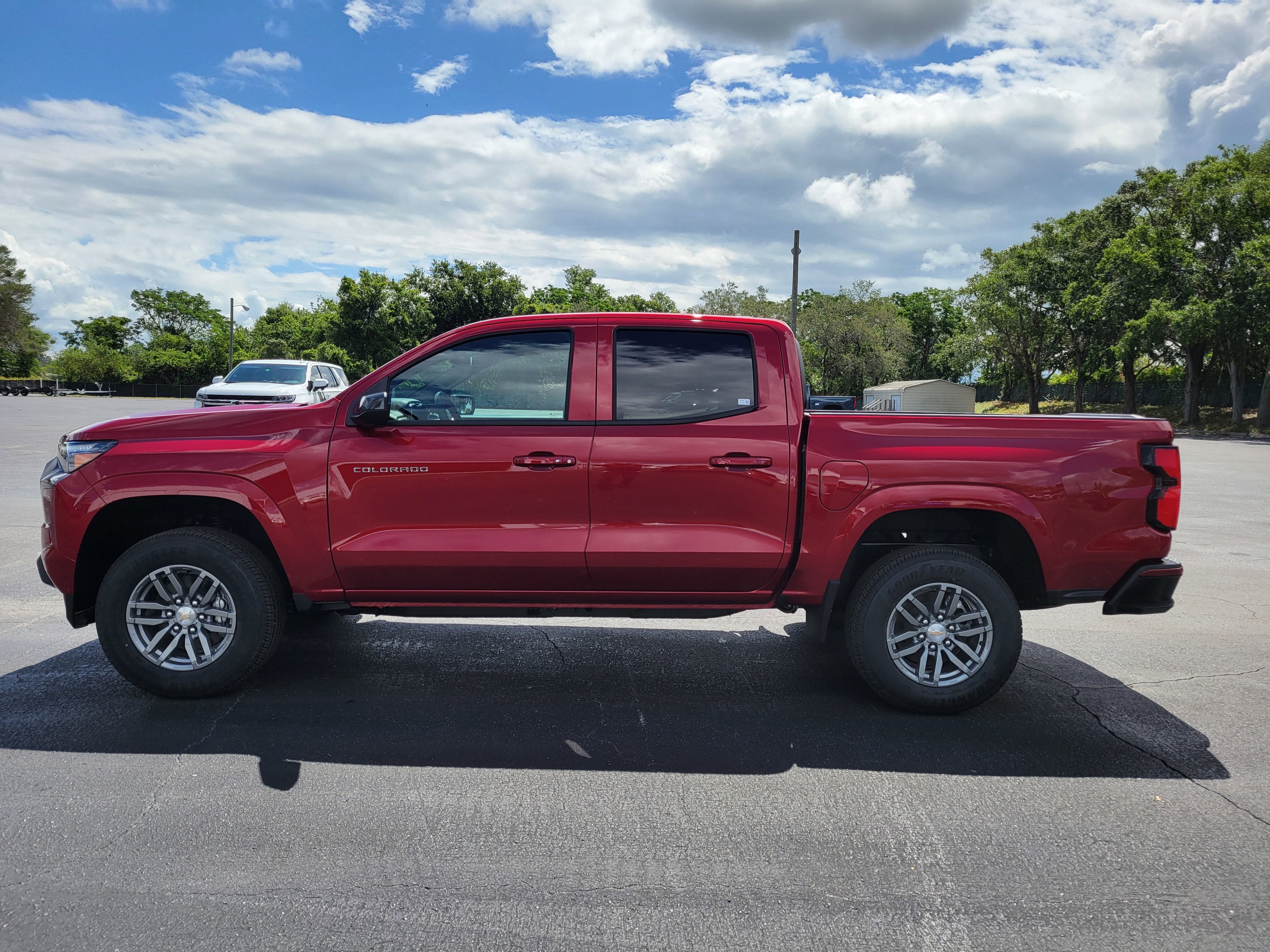 2025 Chevrolet Colorado WT/LT