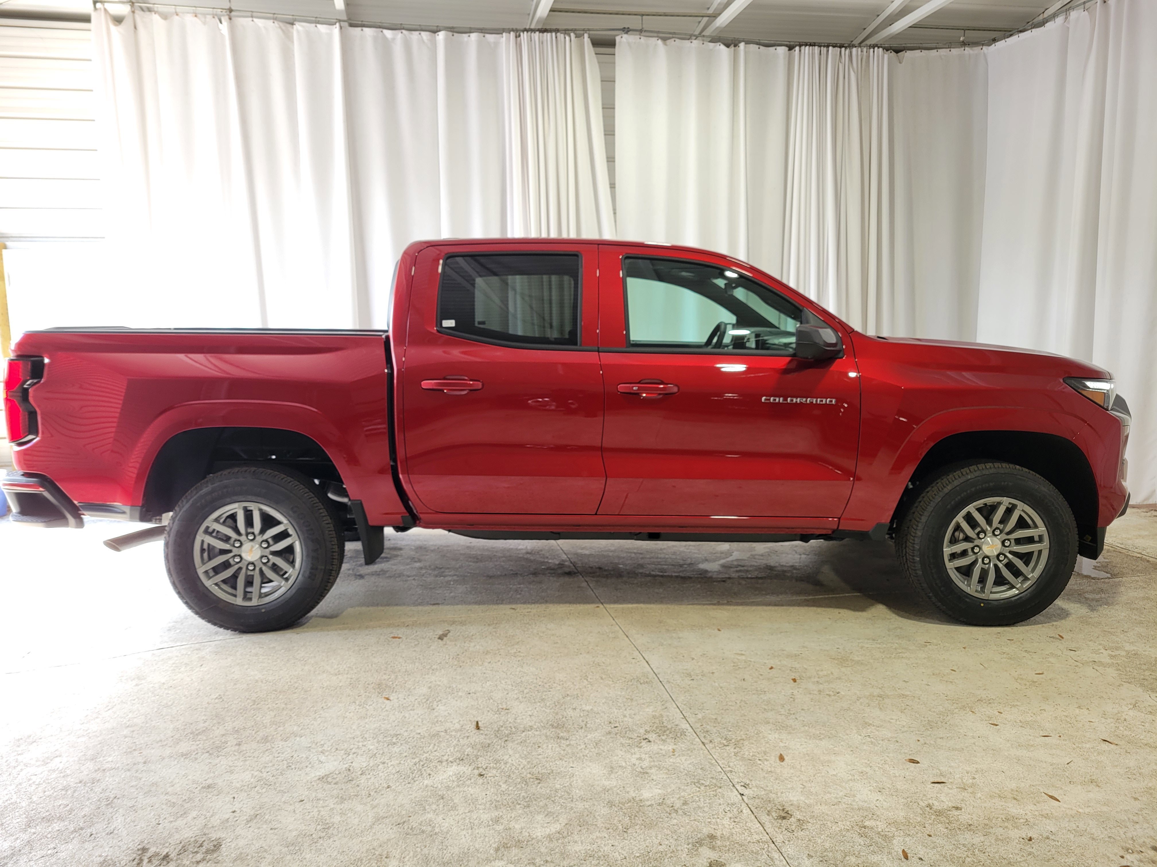 2025 Chevrolet Colorado WT/LT