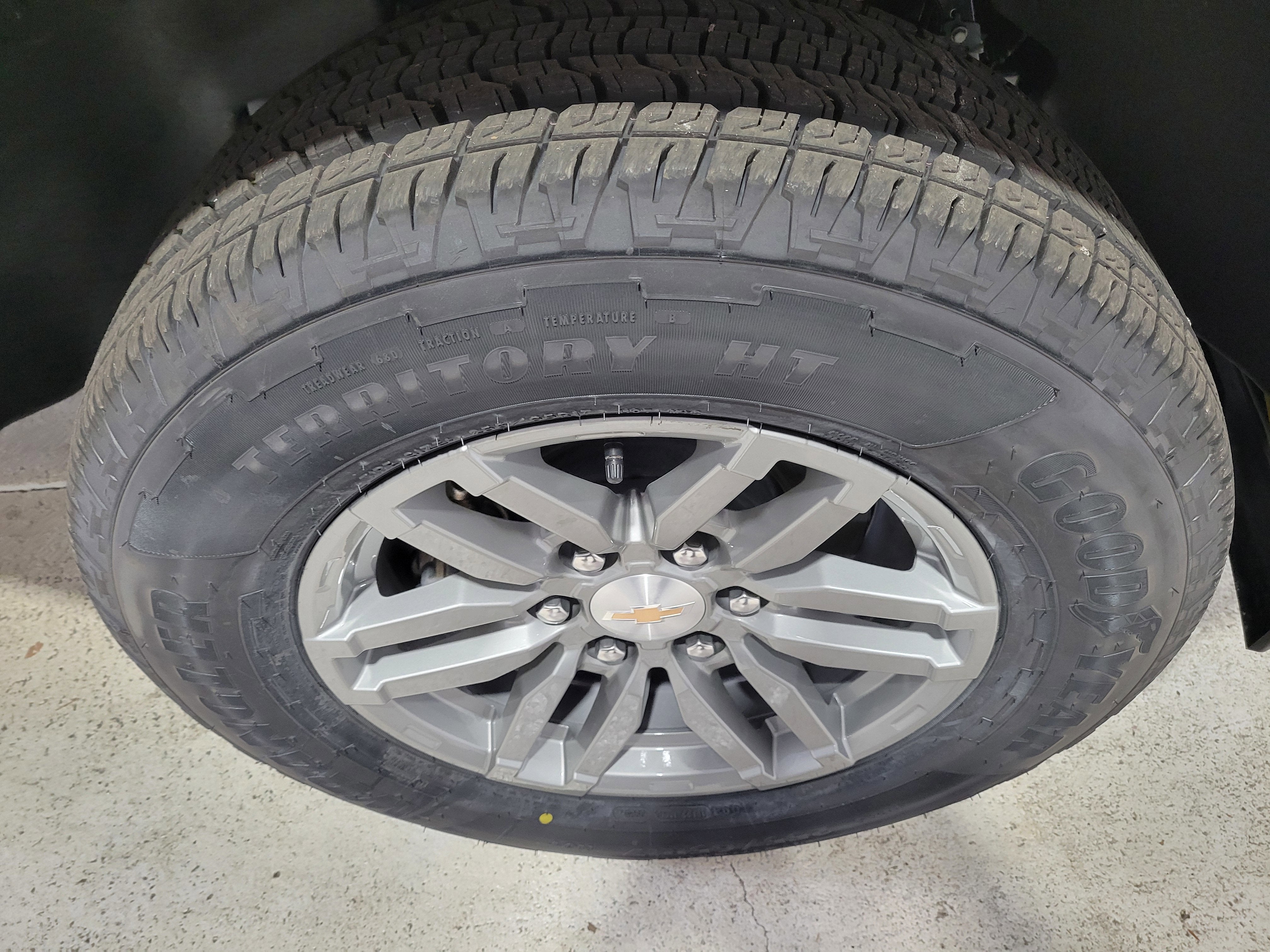 2025 Chevrolet Colorado WT/LT