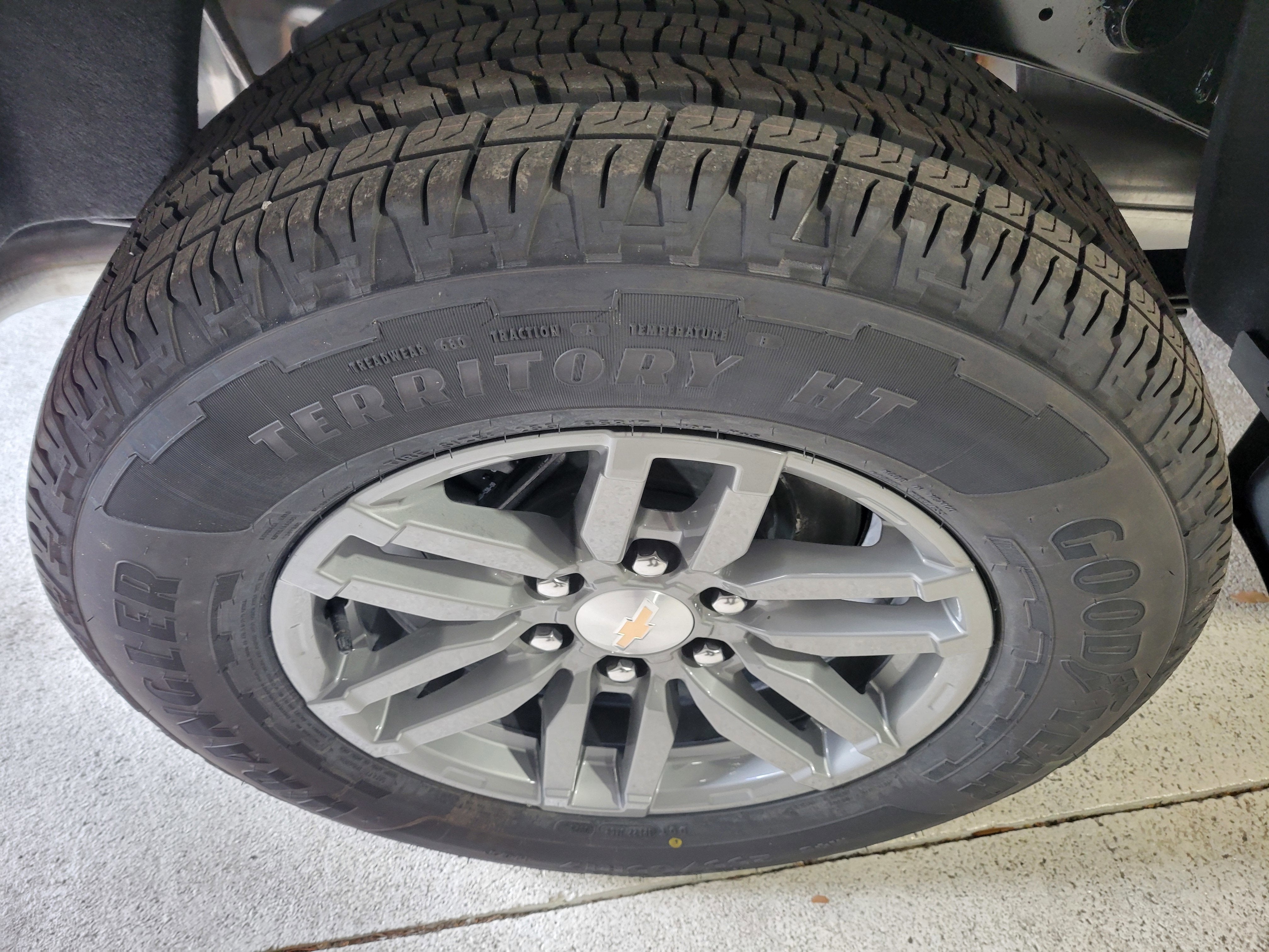 2025 Chevrolet Colorado WT/LT