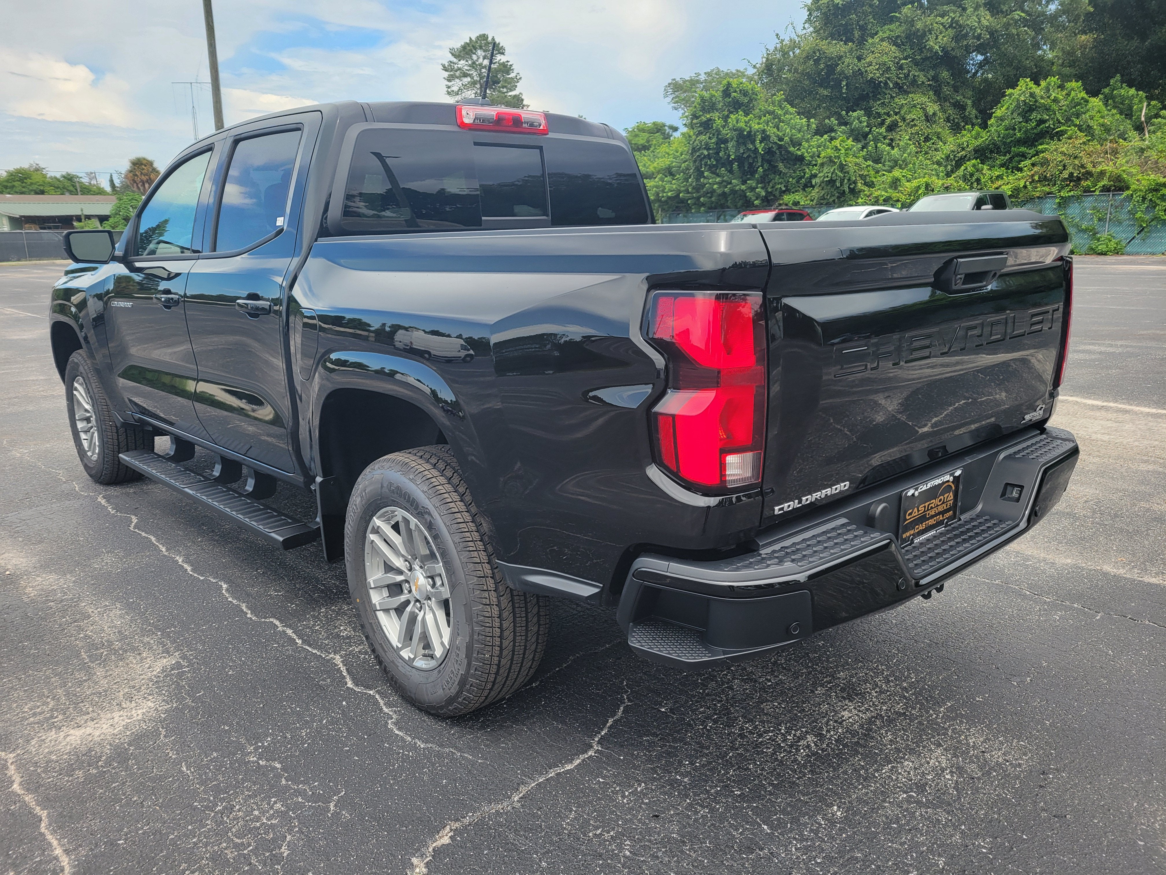 2026 Chevrolet Colorado LT - Photo 11
