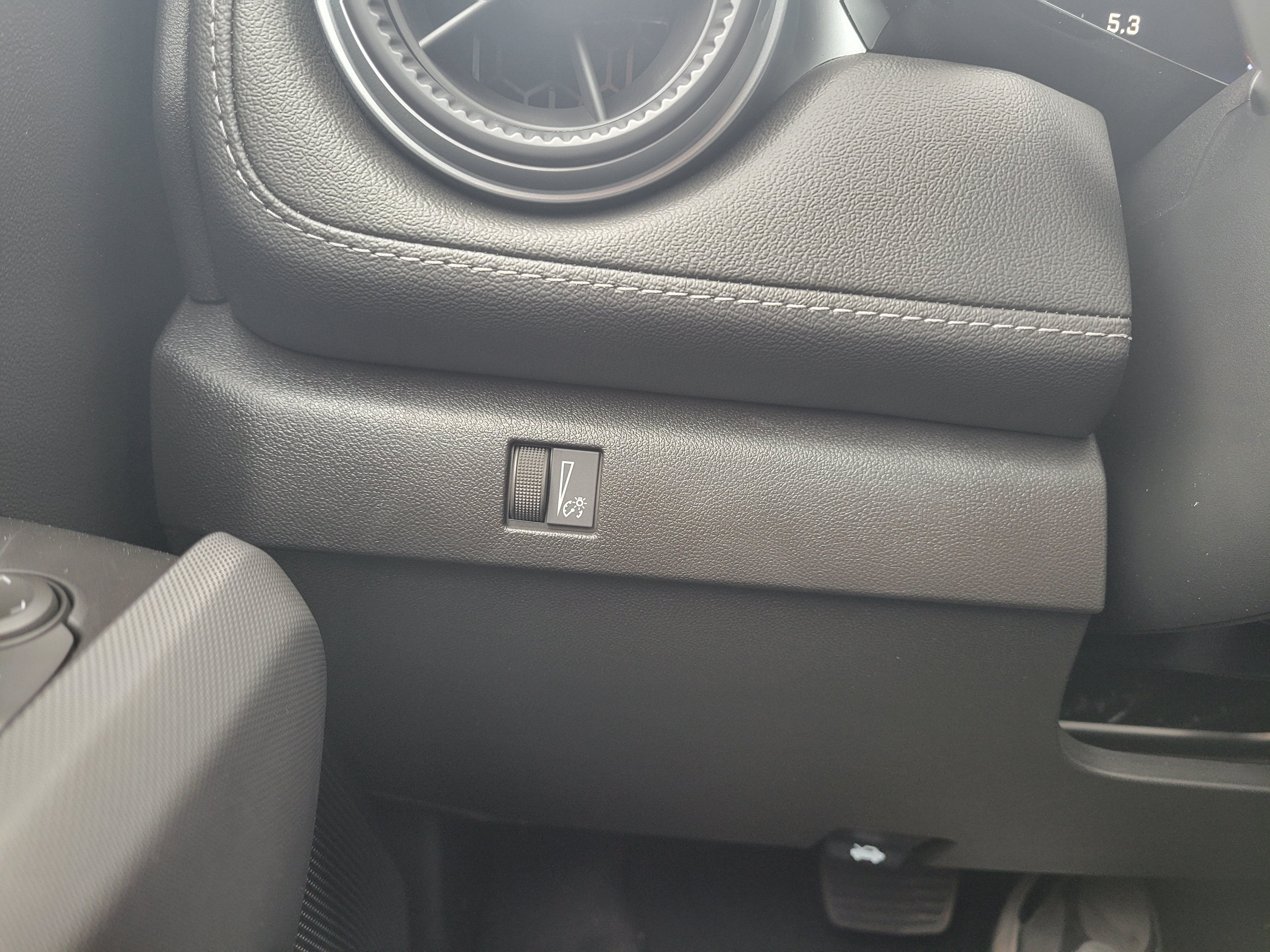 2026 Chevrolet Colorado LT - Photo 17