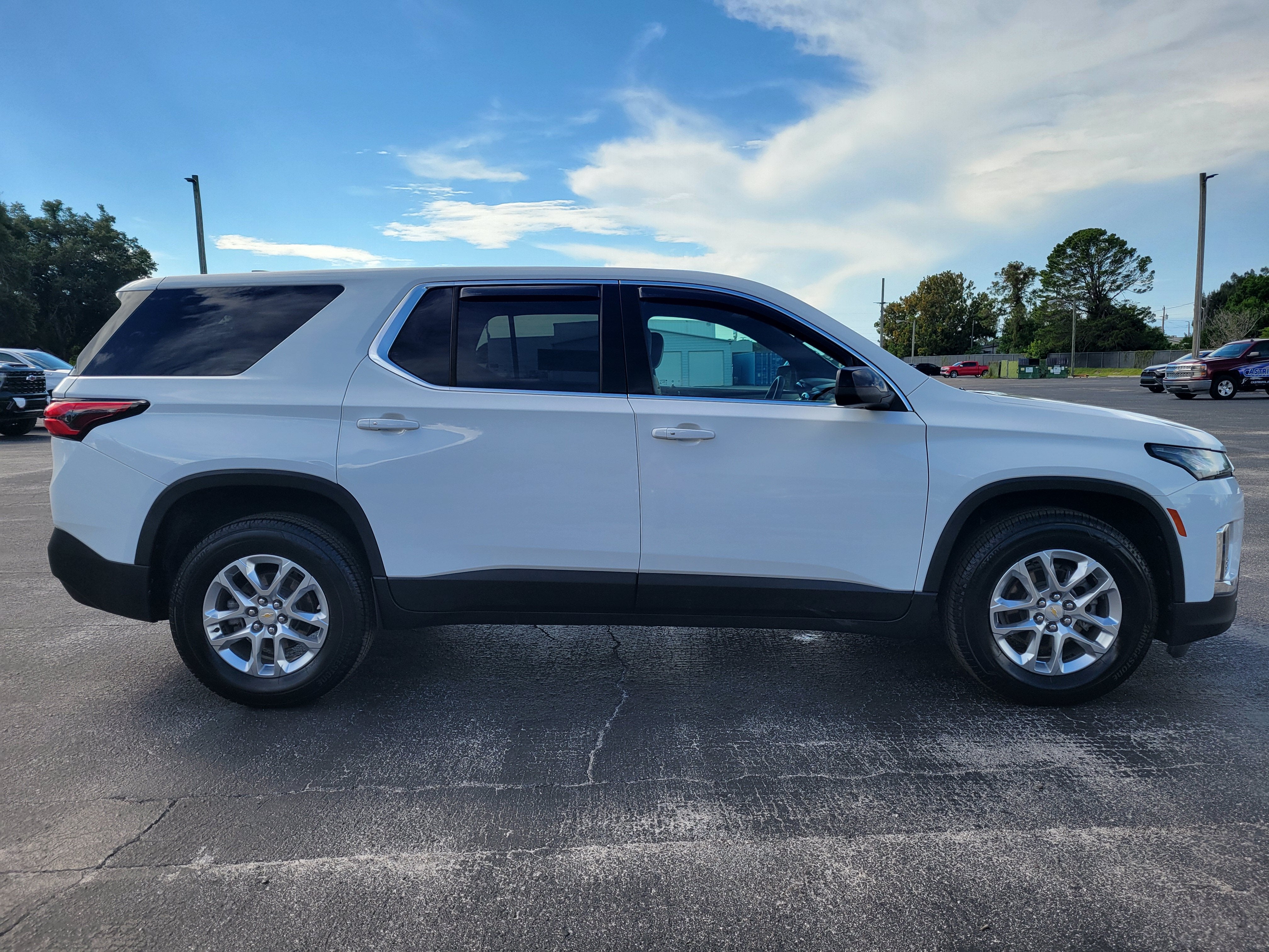 2023 Chevrolet Traverse LS