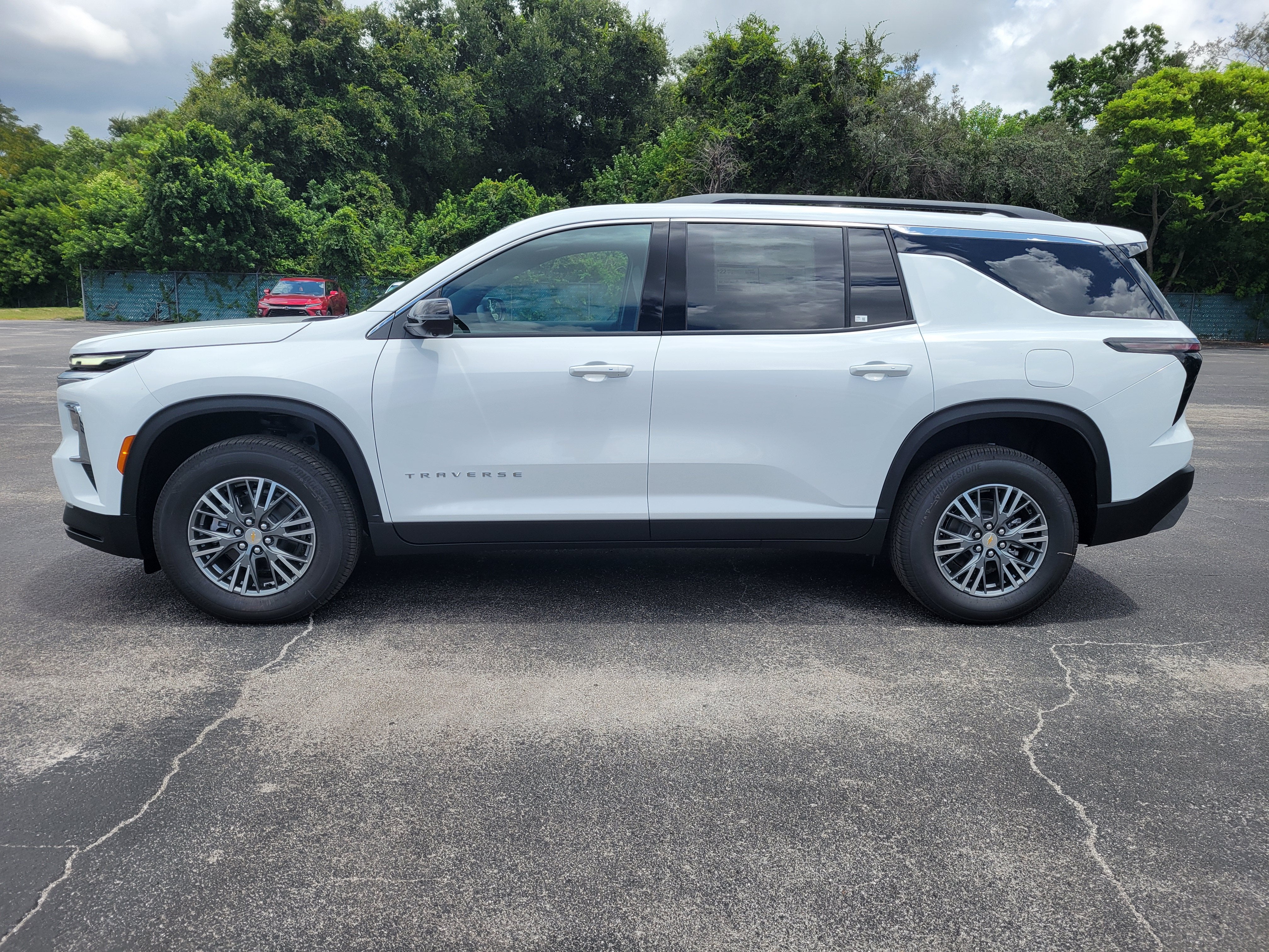 2027 Chevrolet Traverse LT