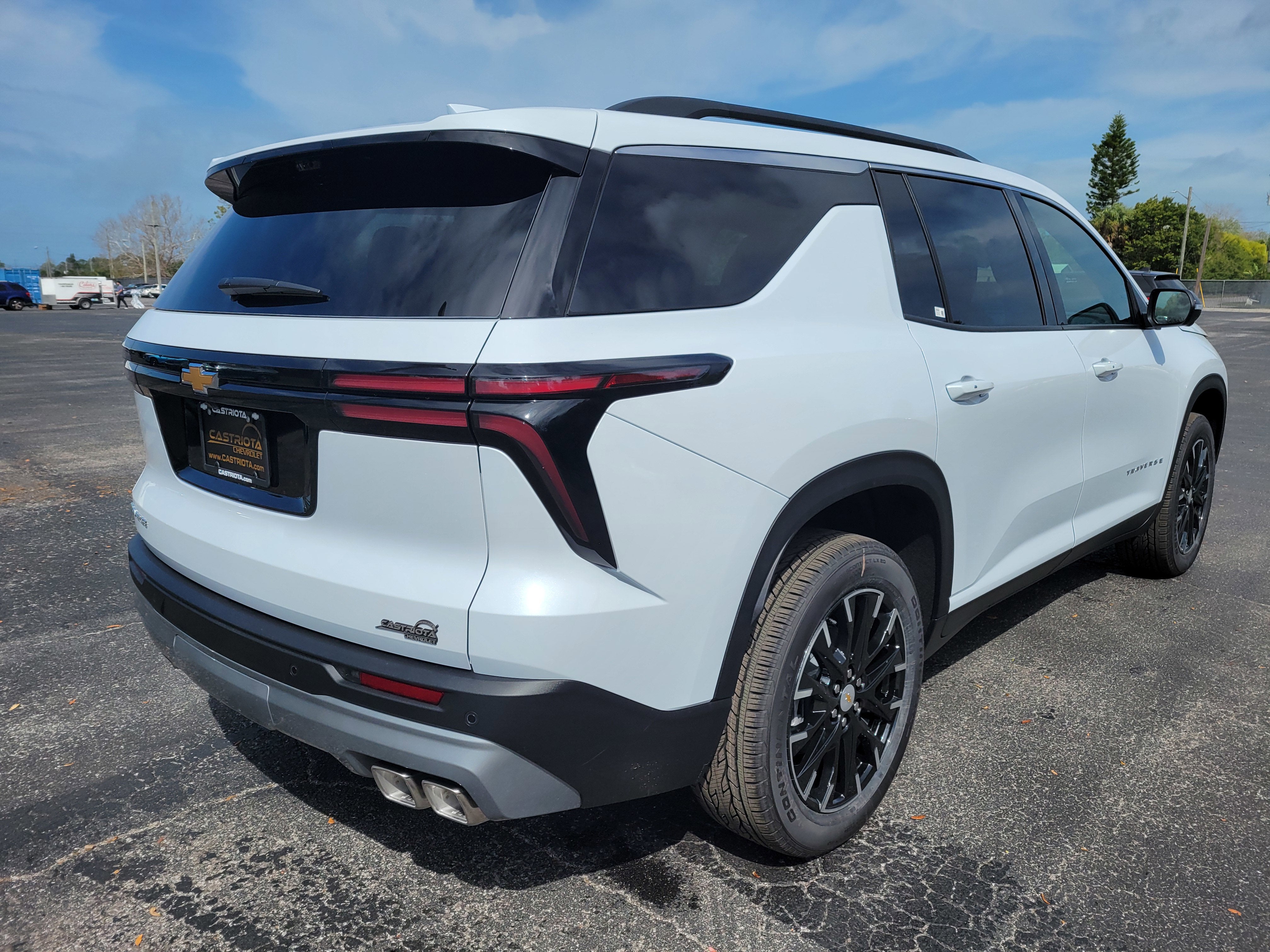2026 Chevrolet Traverse LT