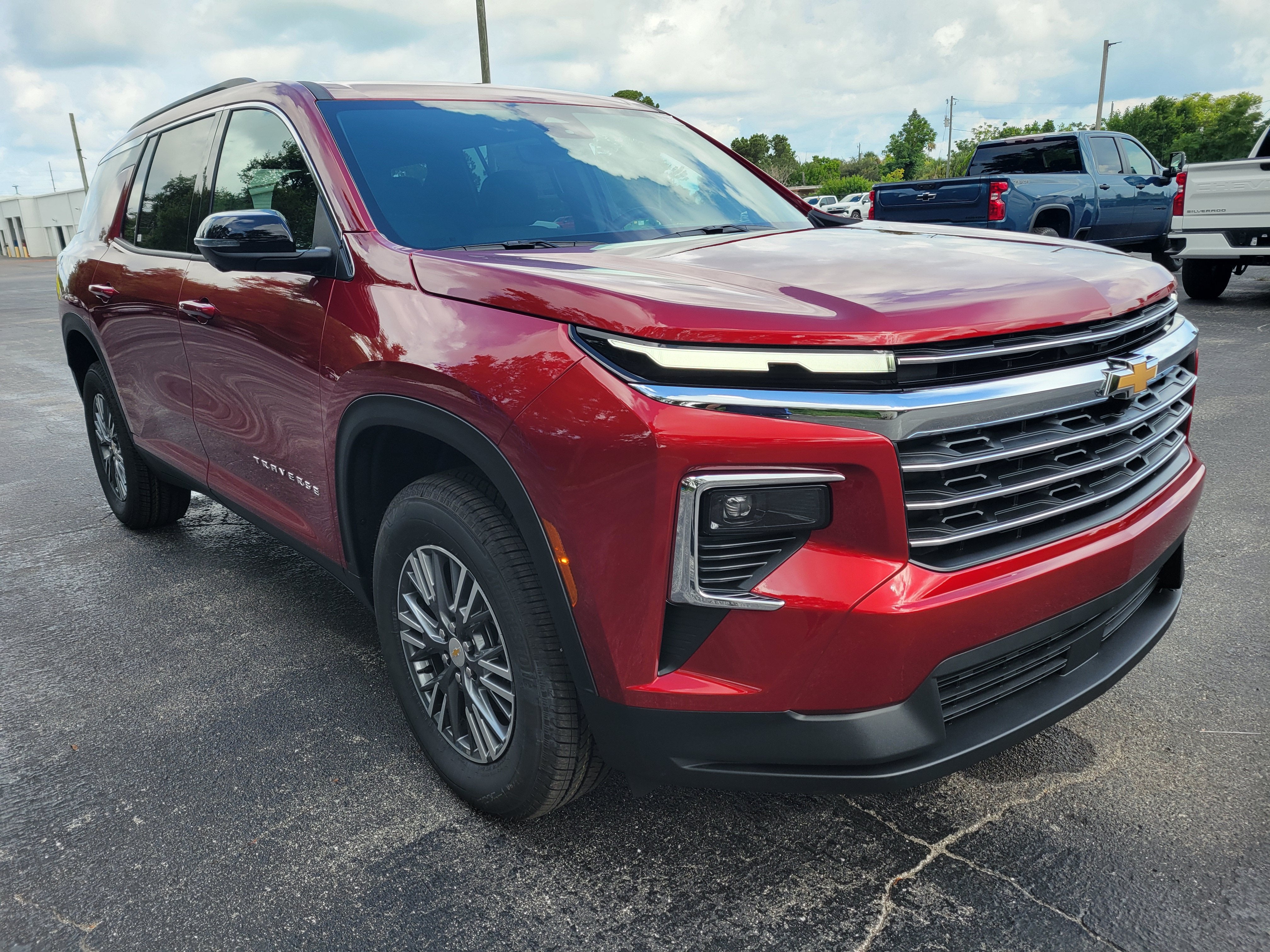 2026 Chevrolet Traverse LT