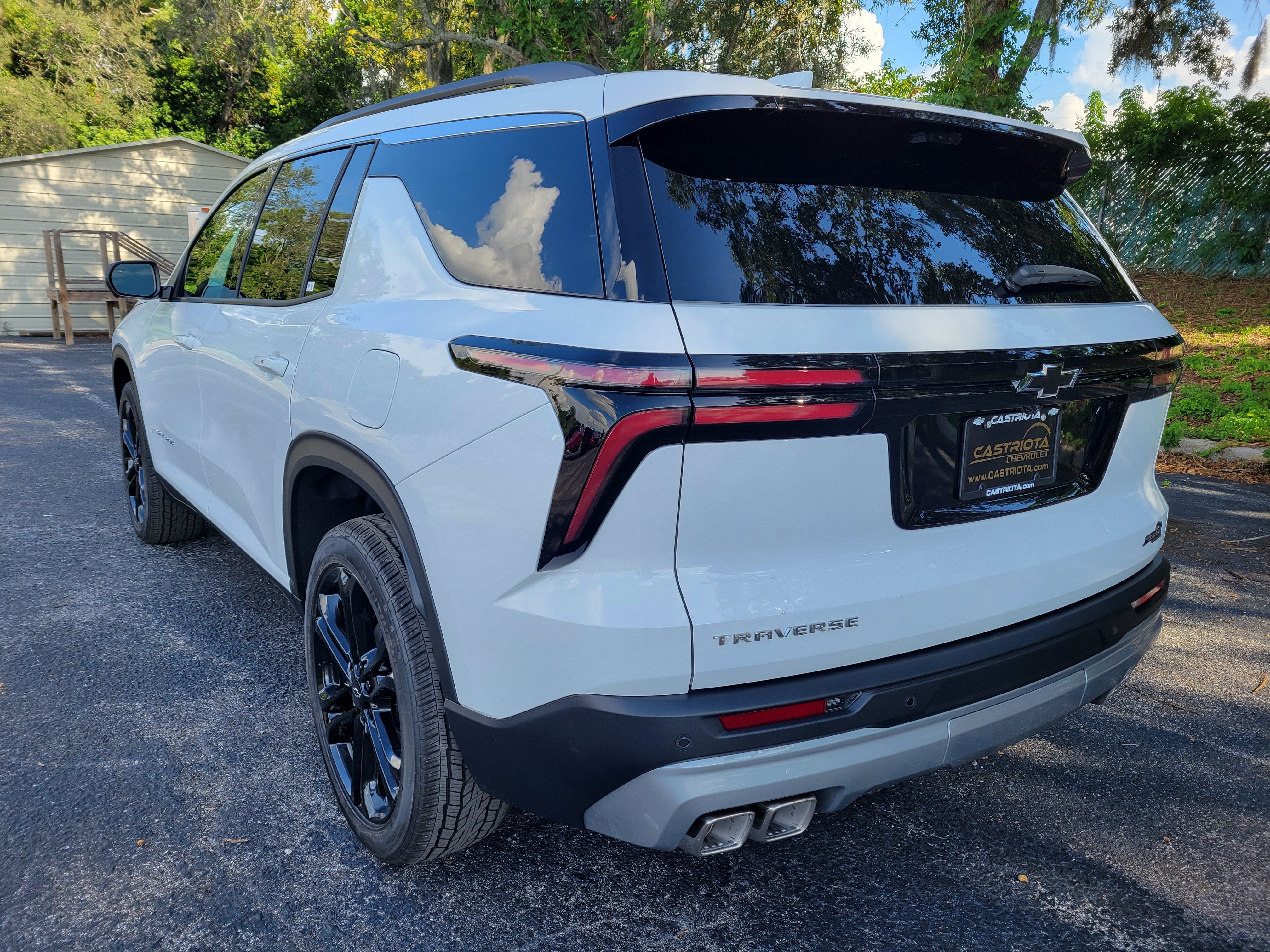 2027 Chevrolet Traverse LT