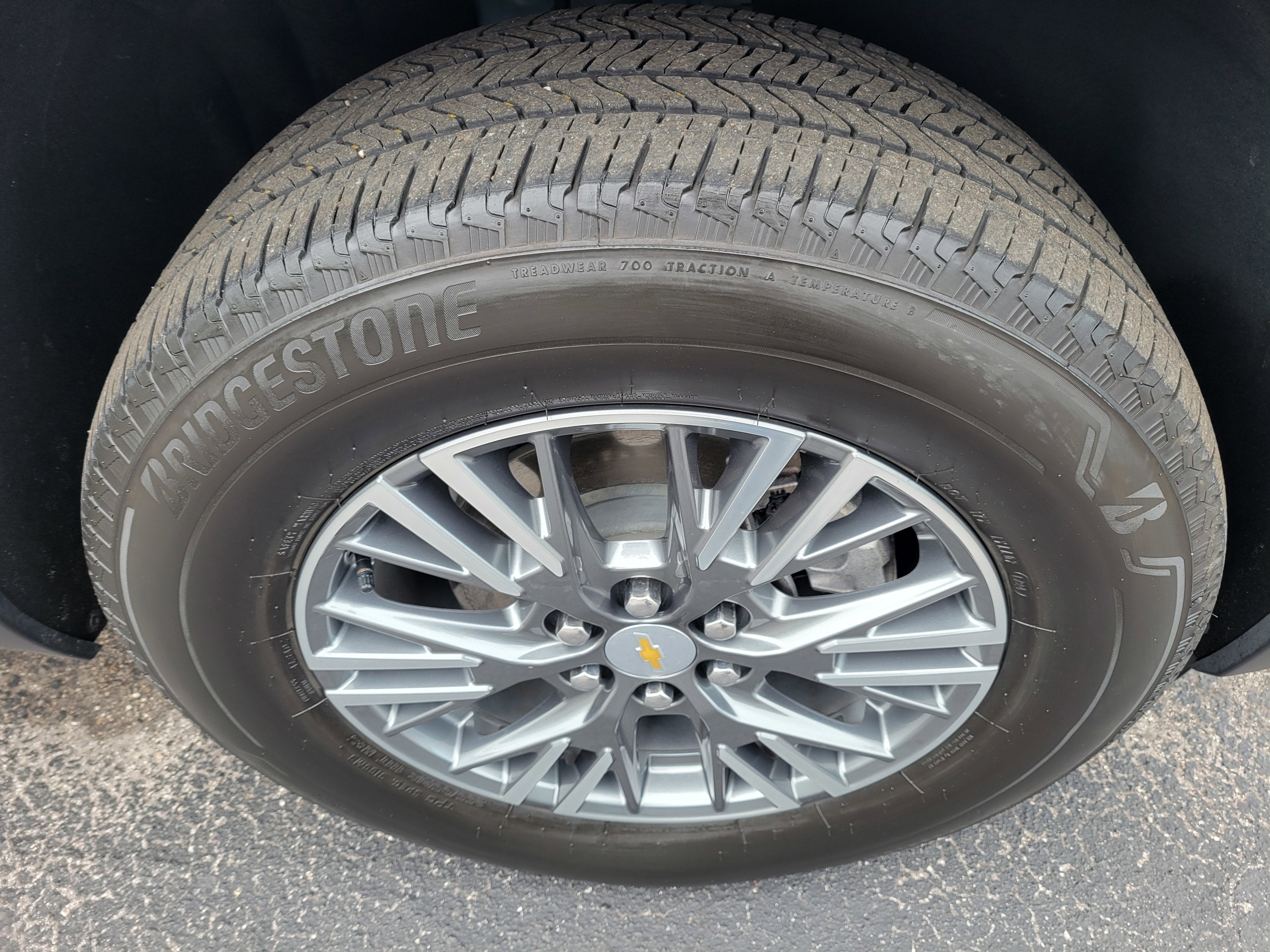 2024 Chevrolet Traverse LT