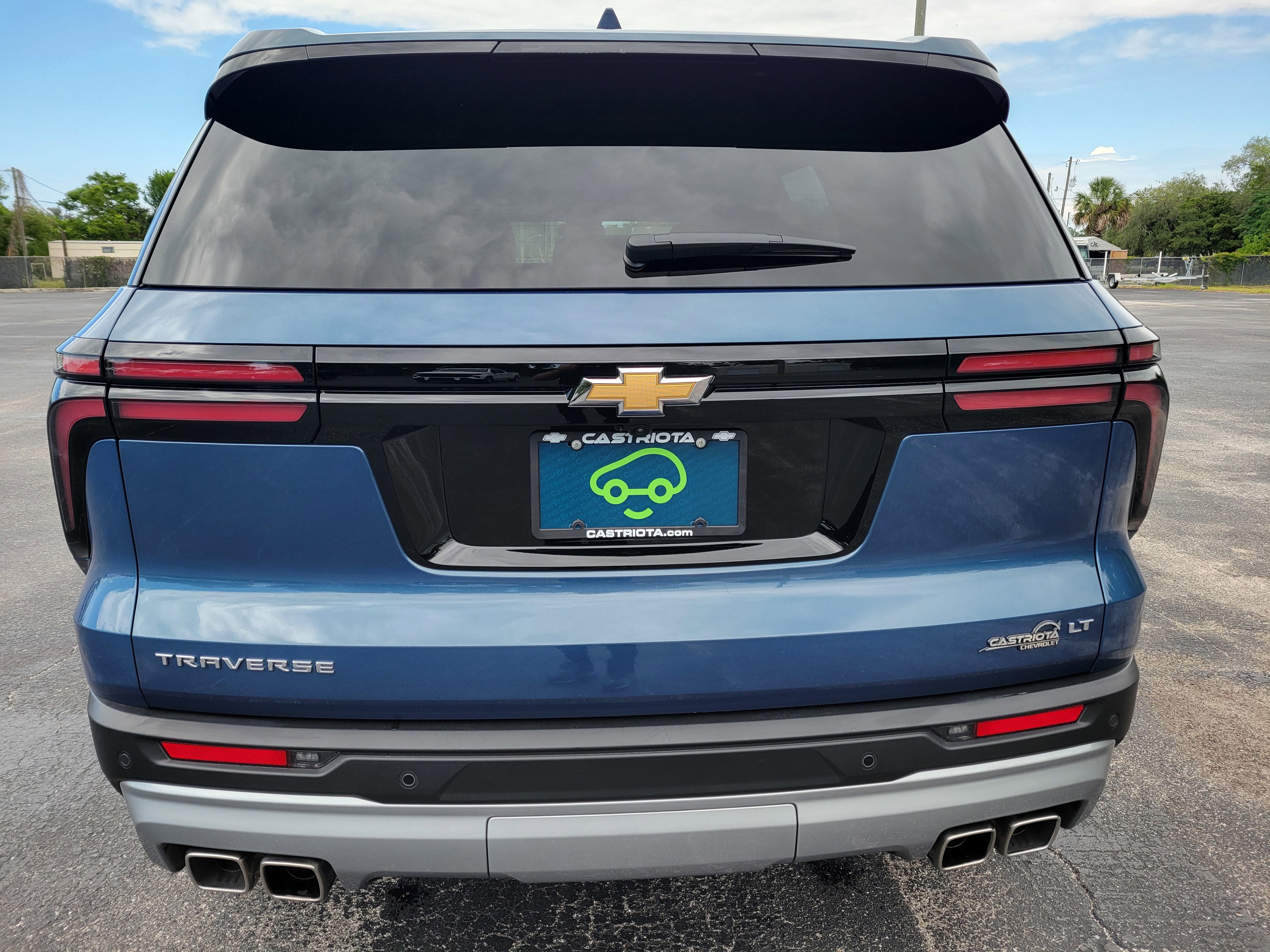2024 Chevrolet Traverse LT