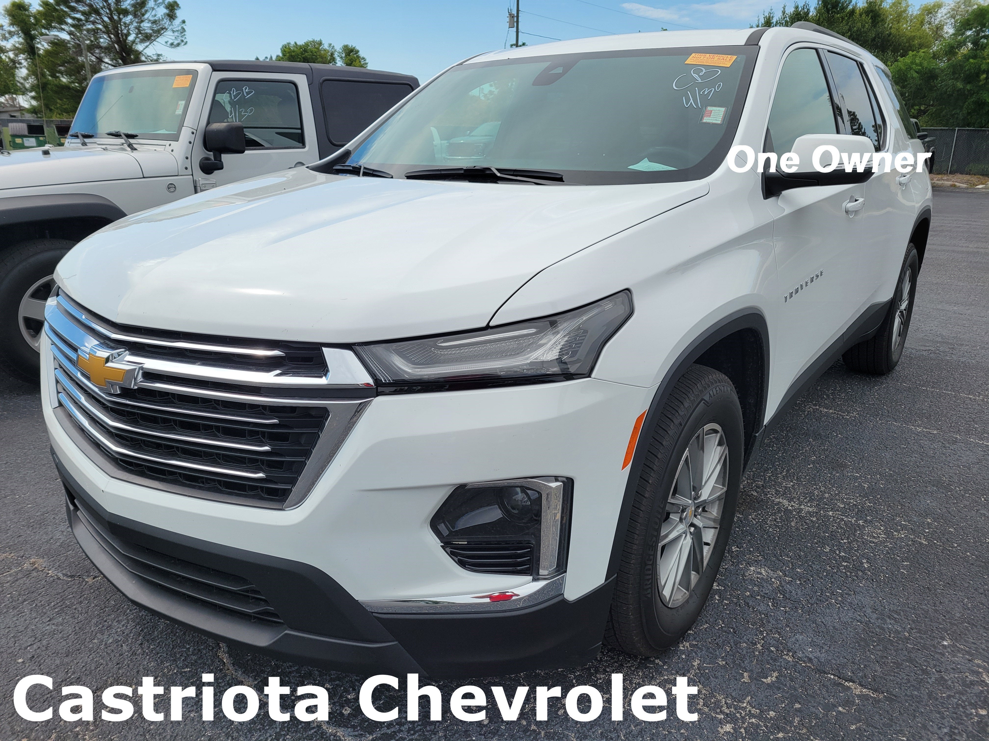 2023 Chevrolet Traverse LT Cloth