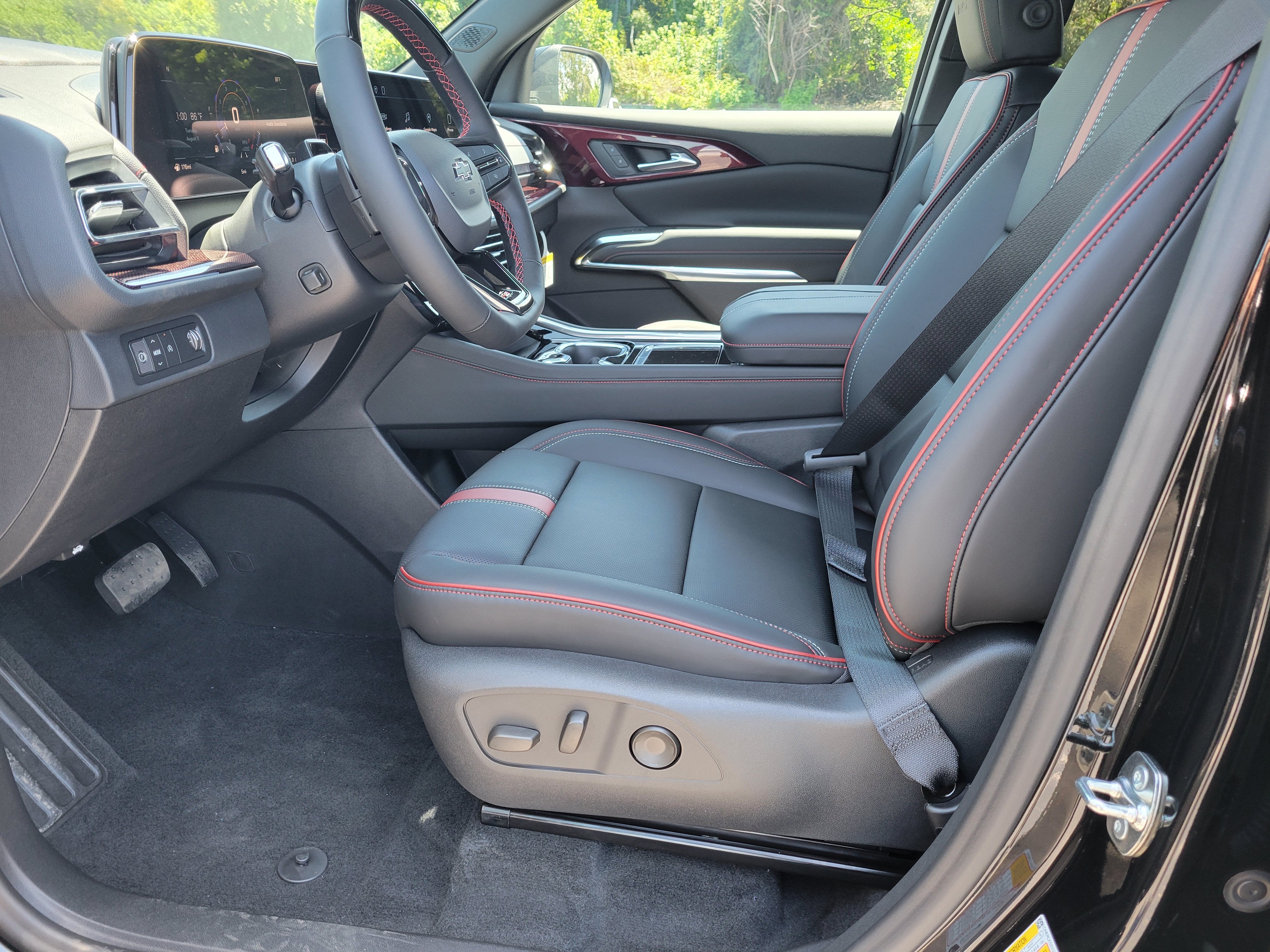 2027 Chevrolet Traverse RS