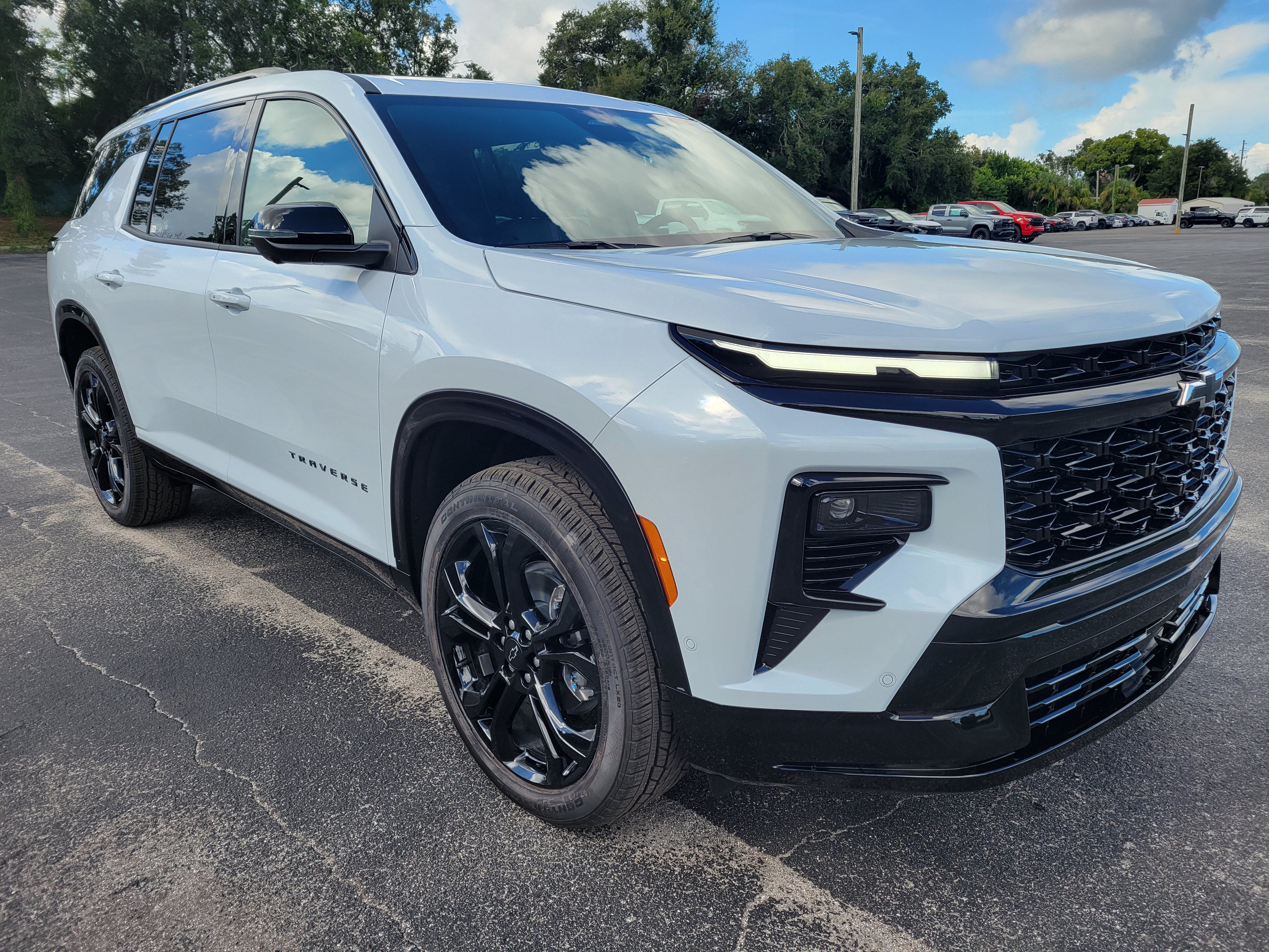2027 Chevrolet Traverse RS